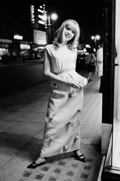 English Model Pattie Boyd Pictured Wearing A Full Length Skirt 1964 OLD PHOTO