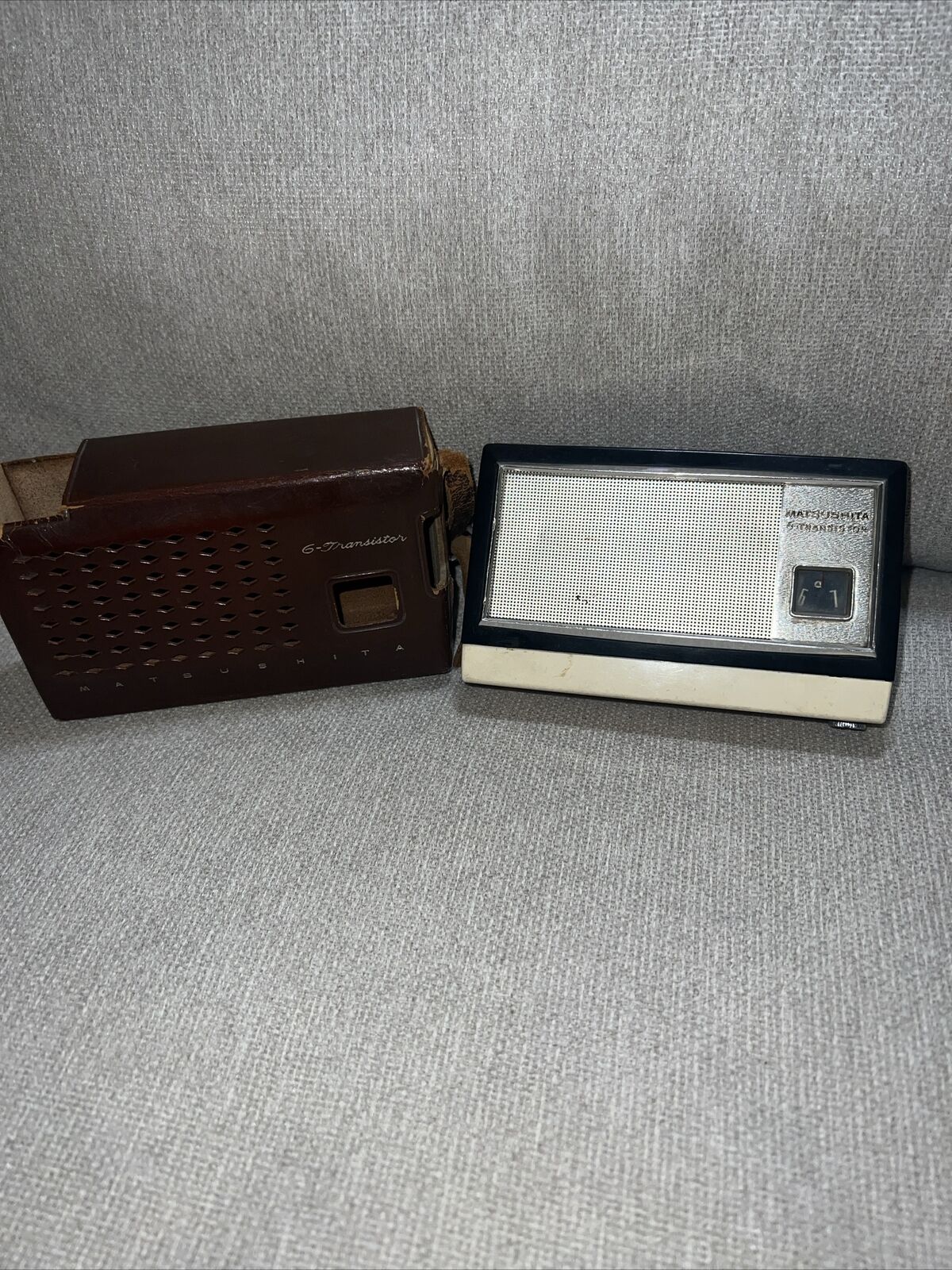 Vintage Matsushita 6 Transistor Radio in CASE T-50 Made In Japan W/ Case