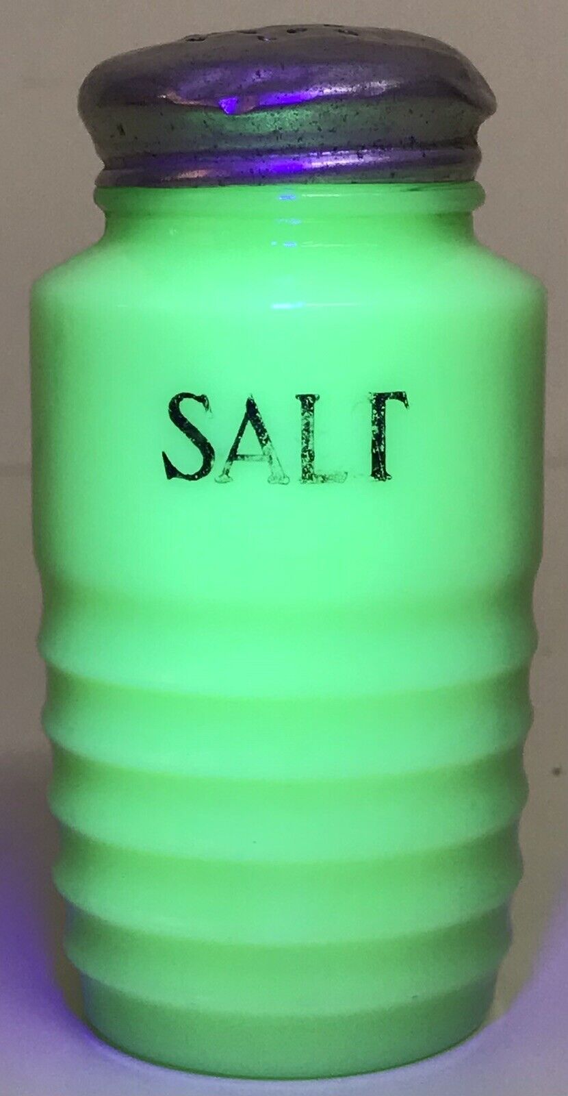 1930s Vintage Jadeite Green Beehive Glass Salt Shaker