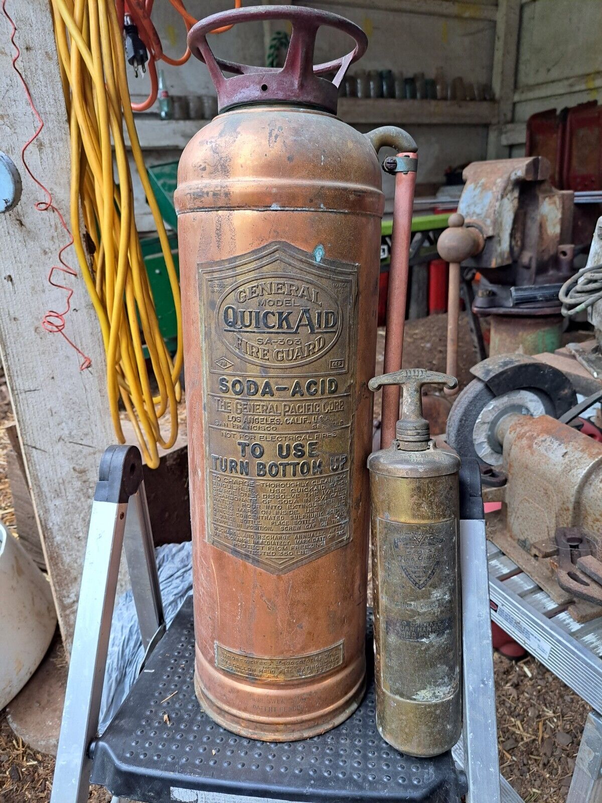 general quick aid & S-O-S fire guard extinguishers
