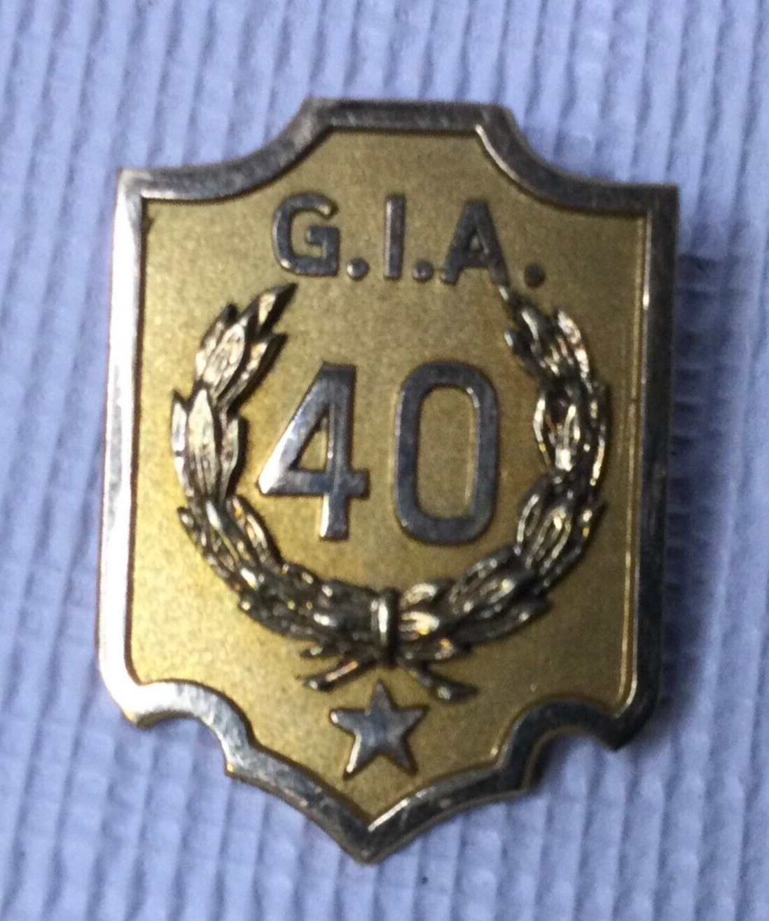 Vintage 10k Yellow Gold G.I.A. 40 Service Award Year (7/8” x 5/8”) Lapel Pin