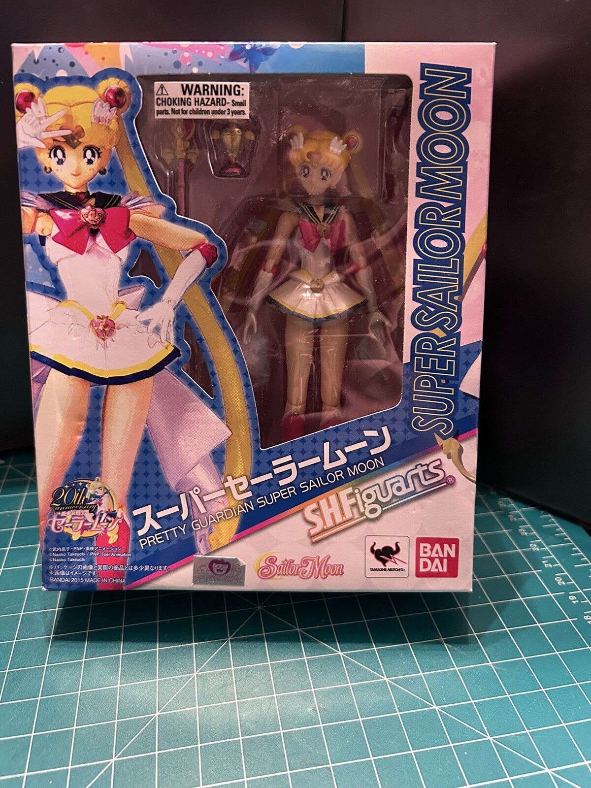 S.H.Figuarts Pretty Guardian Super Sailor Moon Action Figure  Version Bandai New