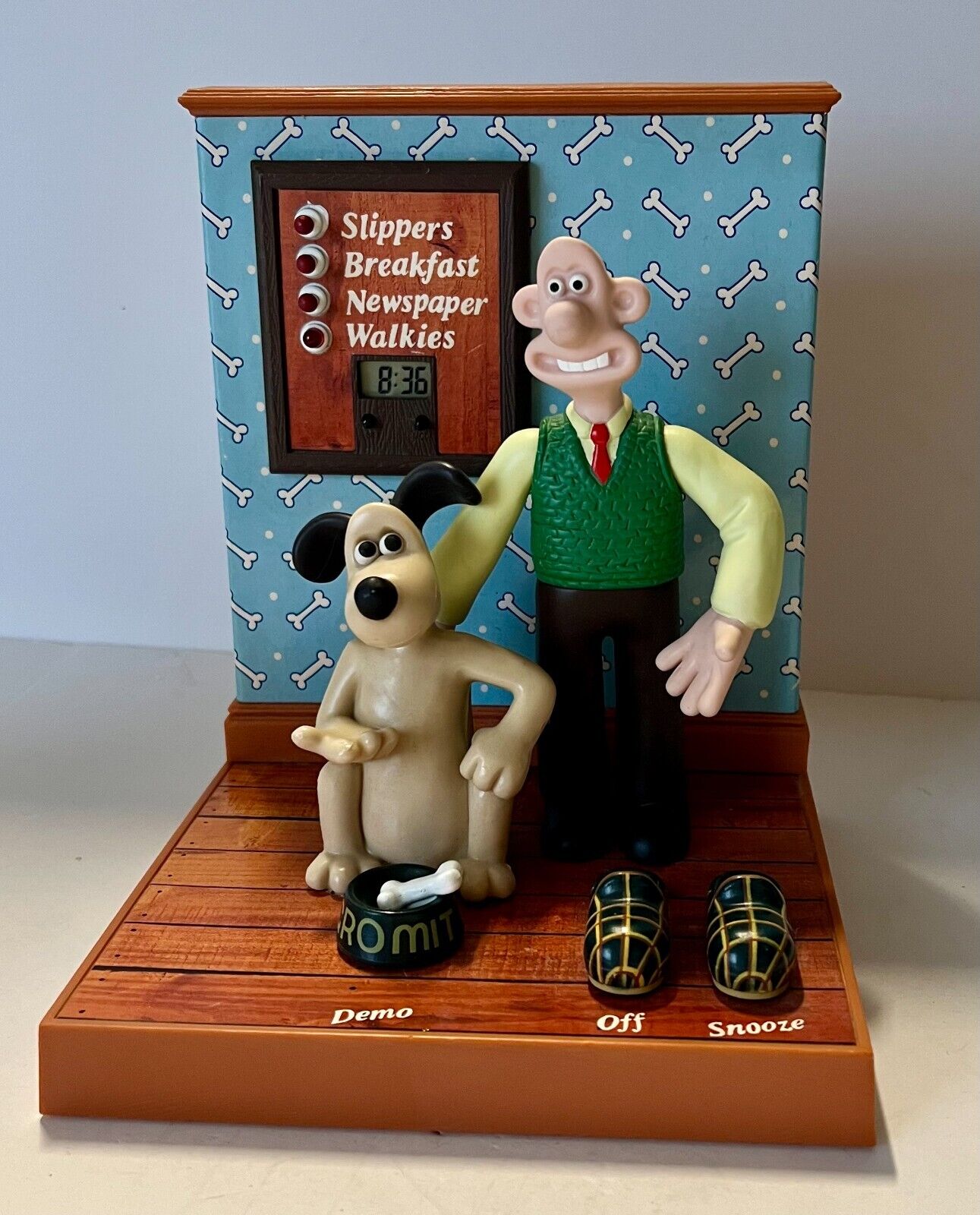 Wallace & Gromit Talking Alarm Clock Vintage Wesco 1995 works perfectly