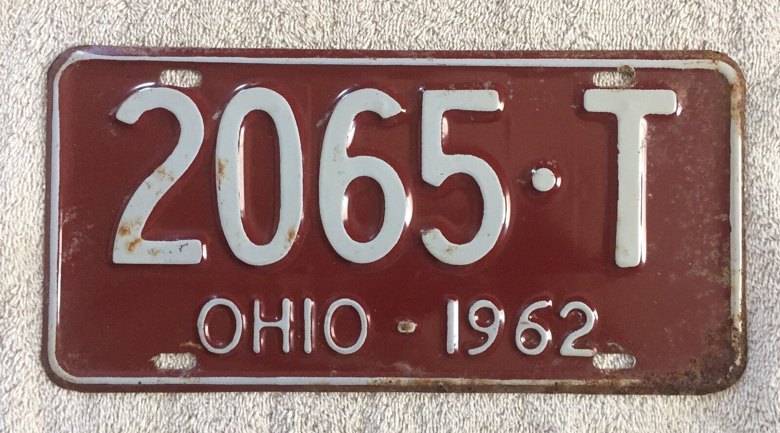 GOOD SOLID VINTAGE 1962 OHIO LICENSE PLATE See My Other Plates