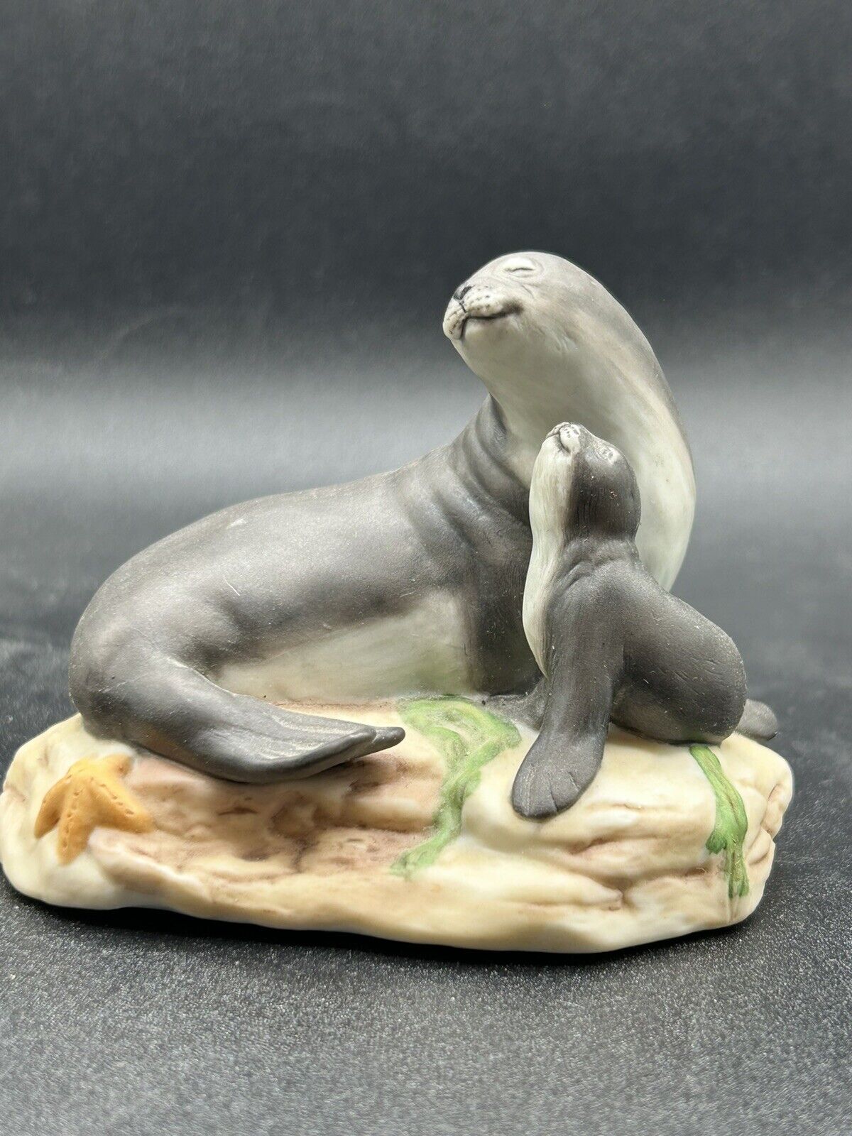 The Franklin Mint Hawaiian Monk Seal Endangered Mother & Baby Animals