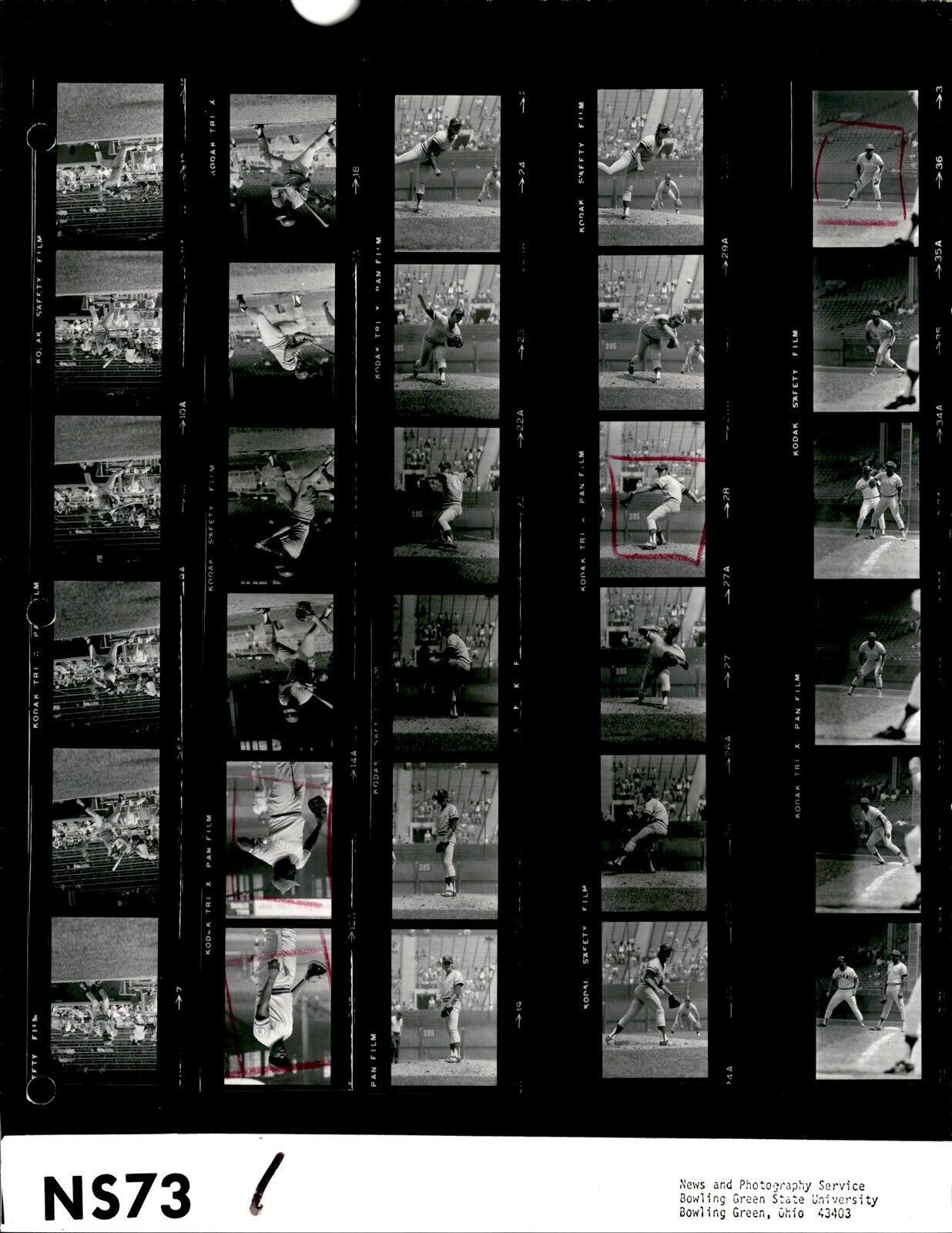 LD342 1973 Original Contact Sheet Photo KANSAS CITY ROYALS vs CLEVELAND INDIANS