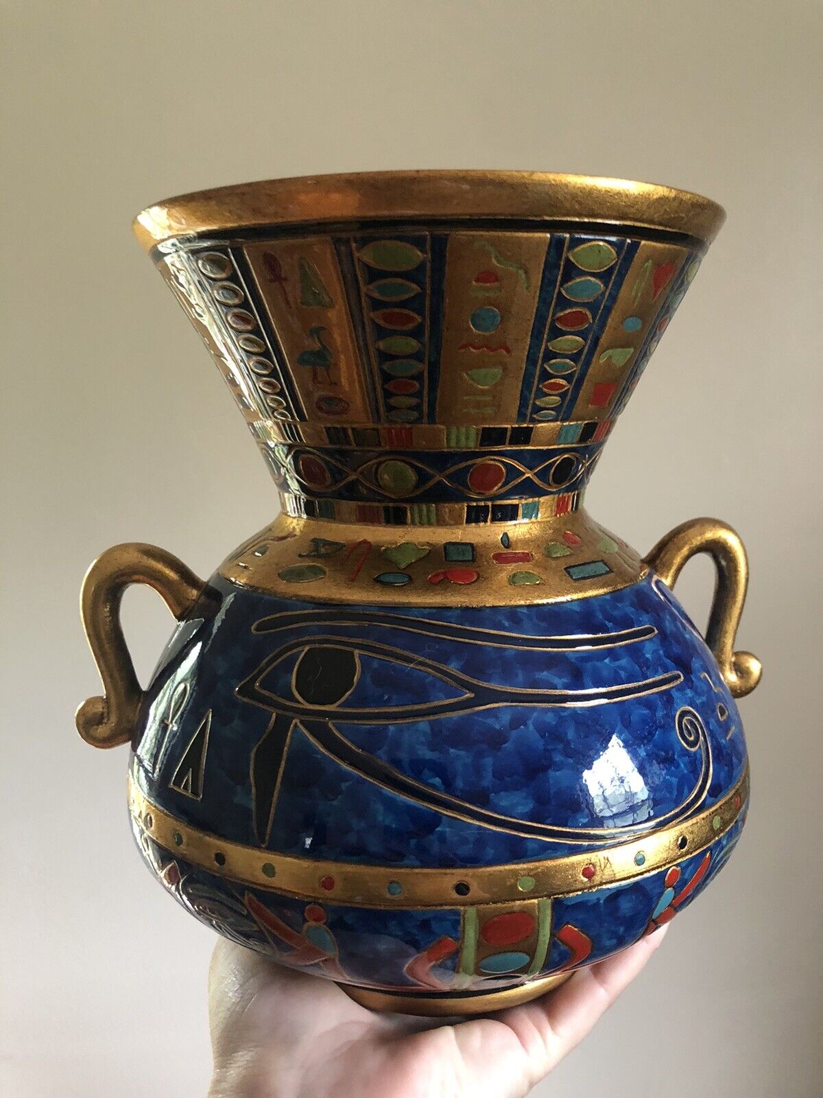 2002 Vintage Design Toscano: Eye of Horus Vase