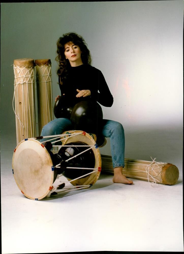 Percussionist Evelyn Glennie poses with percuss... - Vintage Photograph 2030641