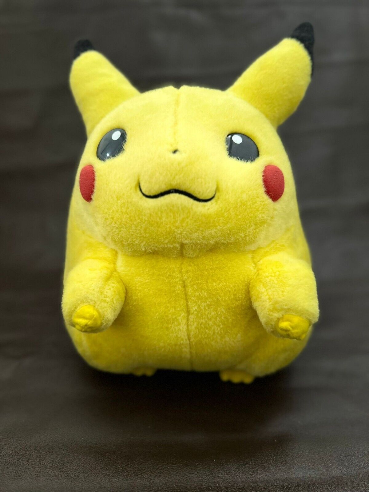 Hasbro Tomy 1999 Pokémon Pikachu Jumbo Plush Toy 16\