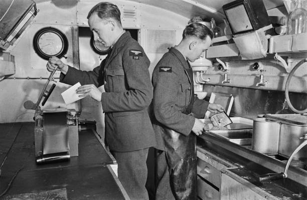 Royal Air Force Volunteer reserve work a Mobile Dark Room devel- 1941 Old Photo