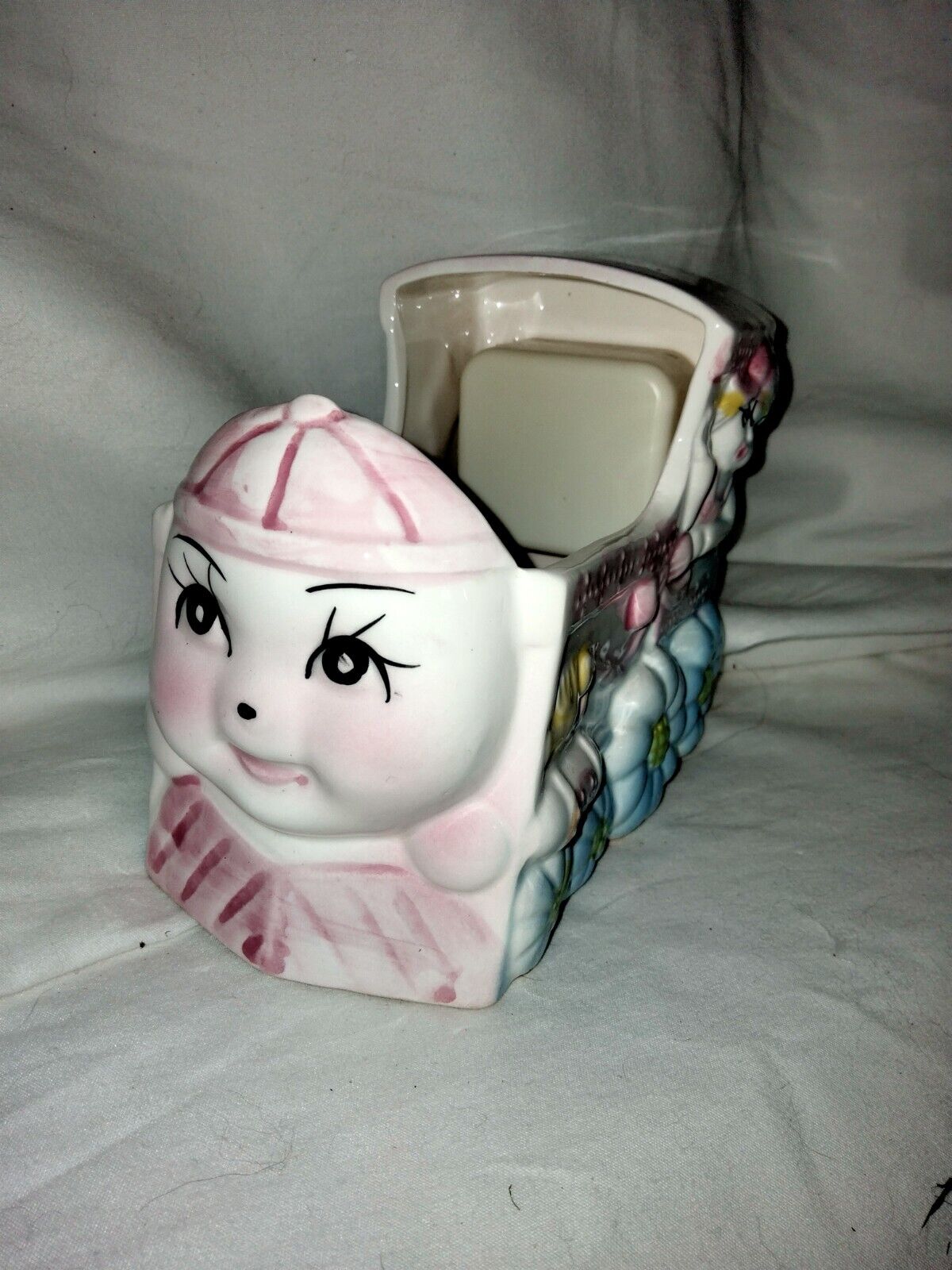 Vintage Reuben\'s Ceramic Baby Train Music Box Vase/Planter Pink Plays Lullaby