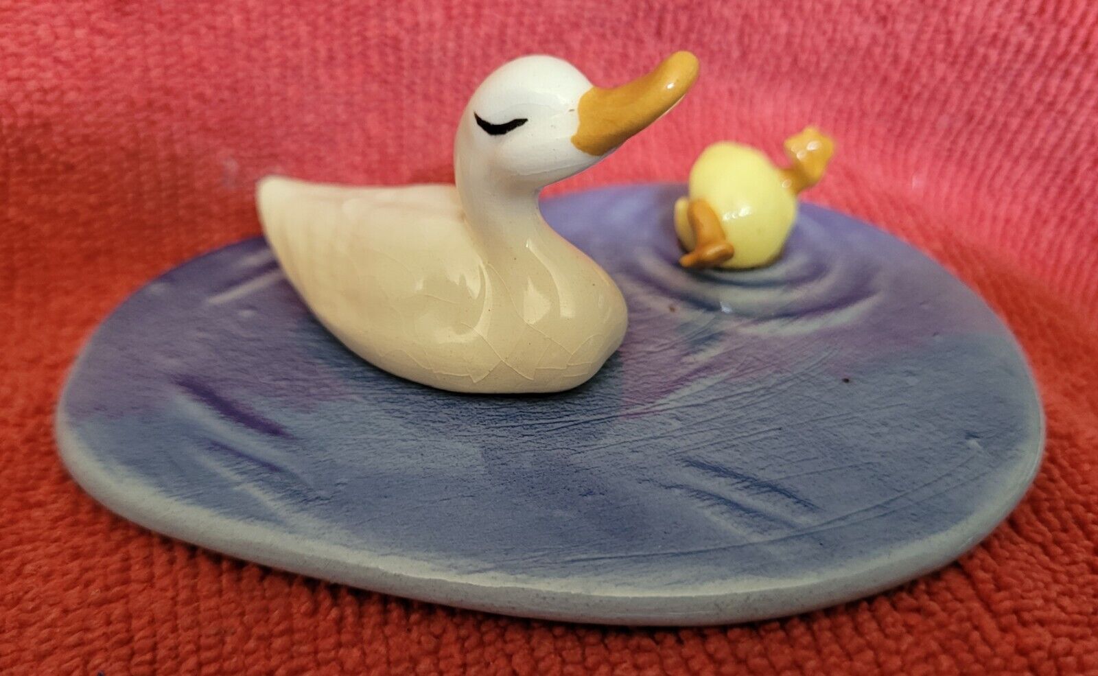Vintage Hagen Renaker Porcelain Duck Pond With Mama And Bottoms Up Duckling 