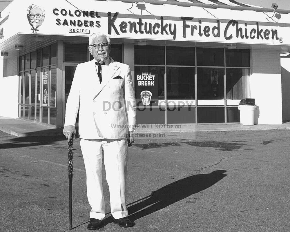 COL. HARLAND SANDERS, FOUNDER OF KENTUCKY FRIED CHICKEN KFC - 8X10 PHOTO (MW314)