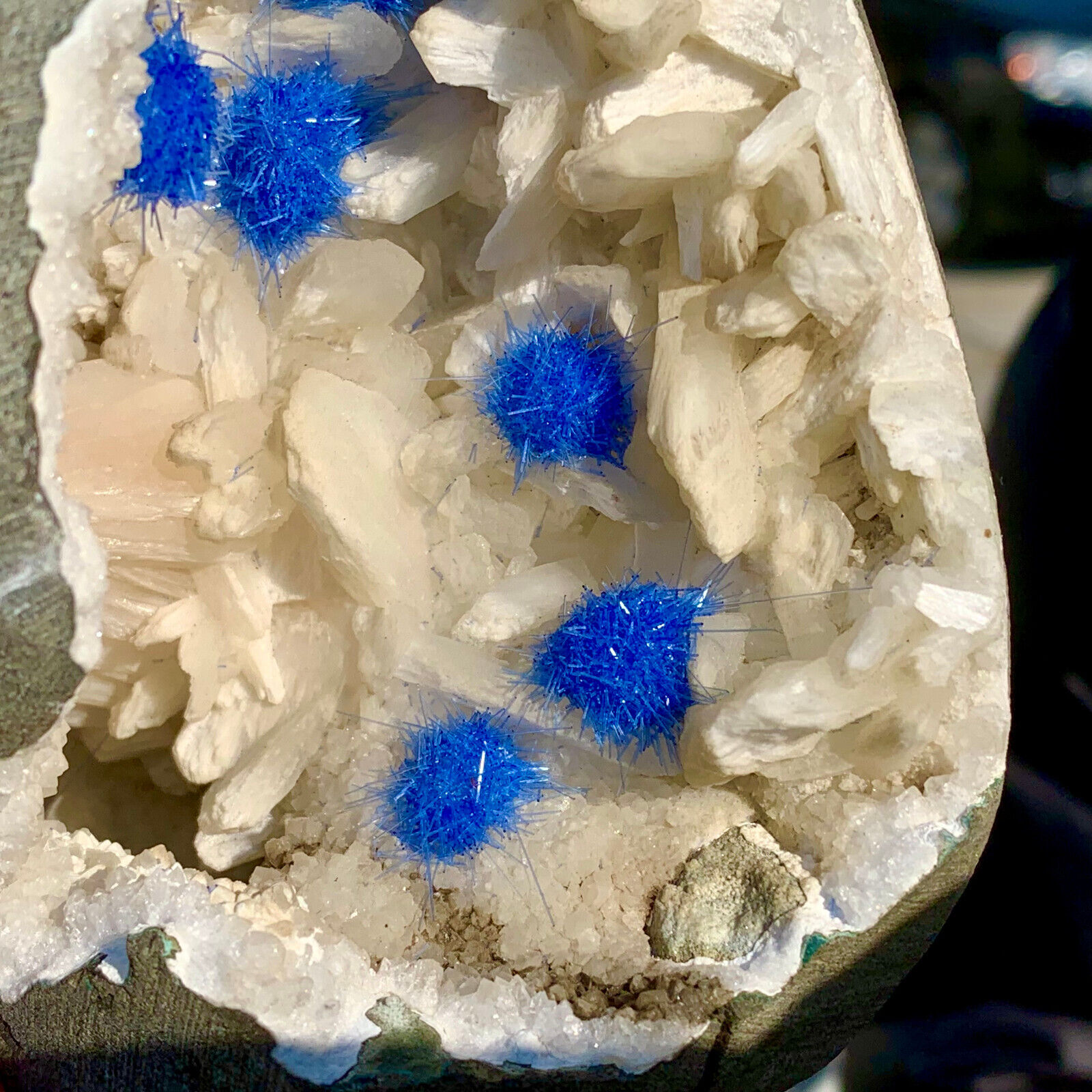 5.76LB Rare Moroccan blue magnesite and quartz crystal coexisting specimen