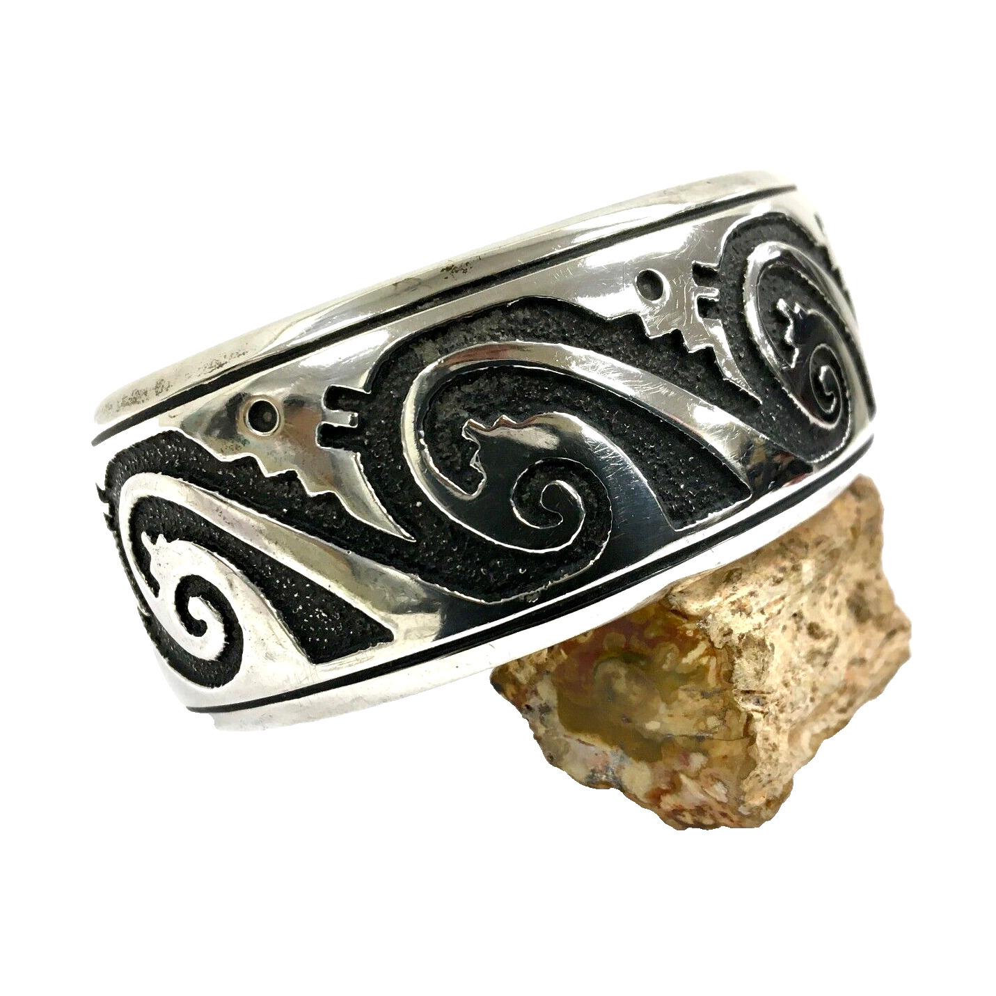Vintage Navajo Thomas Tommy Singer Sterling Silver Overlay Cuff 38g 6.75 in