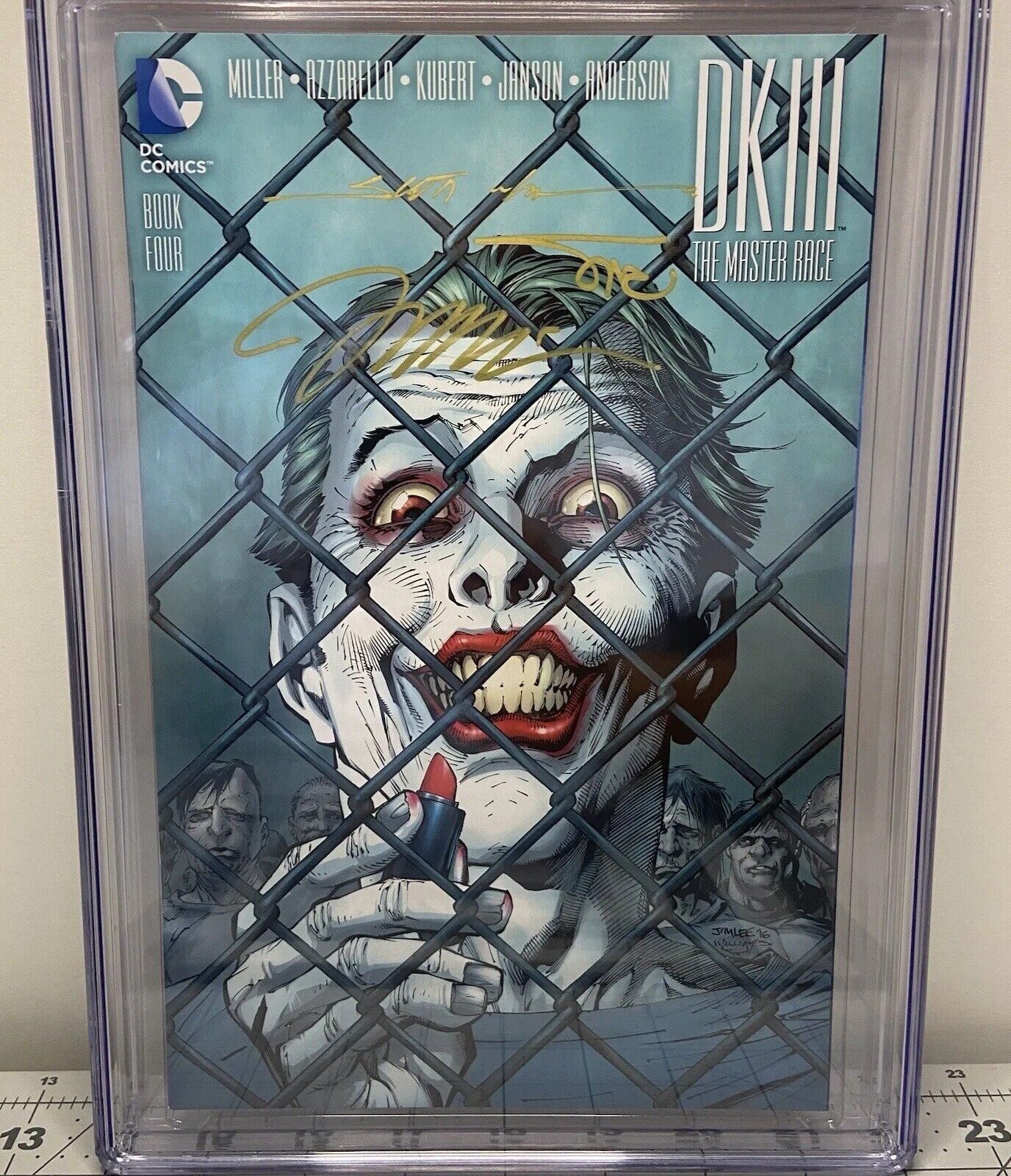 DARK KNIGHT 3 THE MASTER RACE 4 CGC SS 9.8 3X SIGNED LEE, SINCLAIR & WILLIAMS