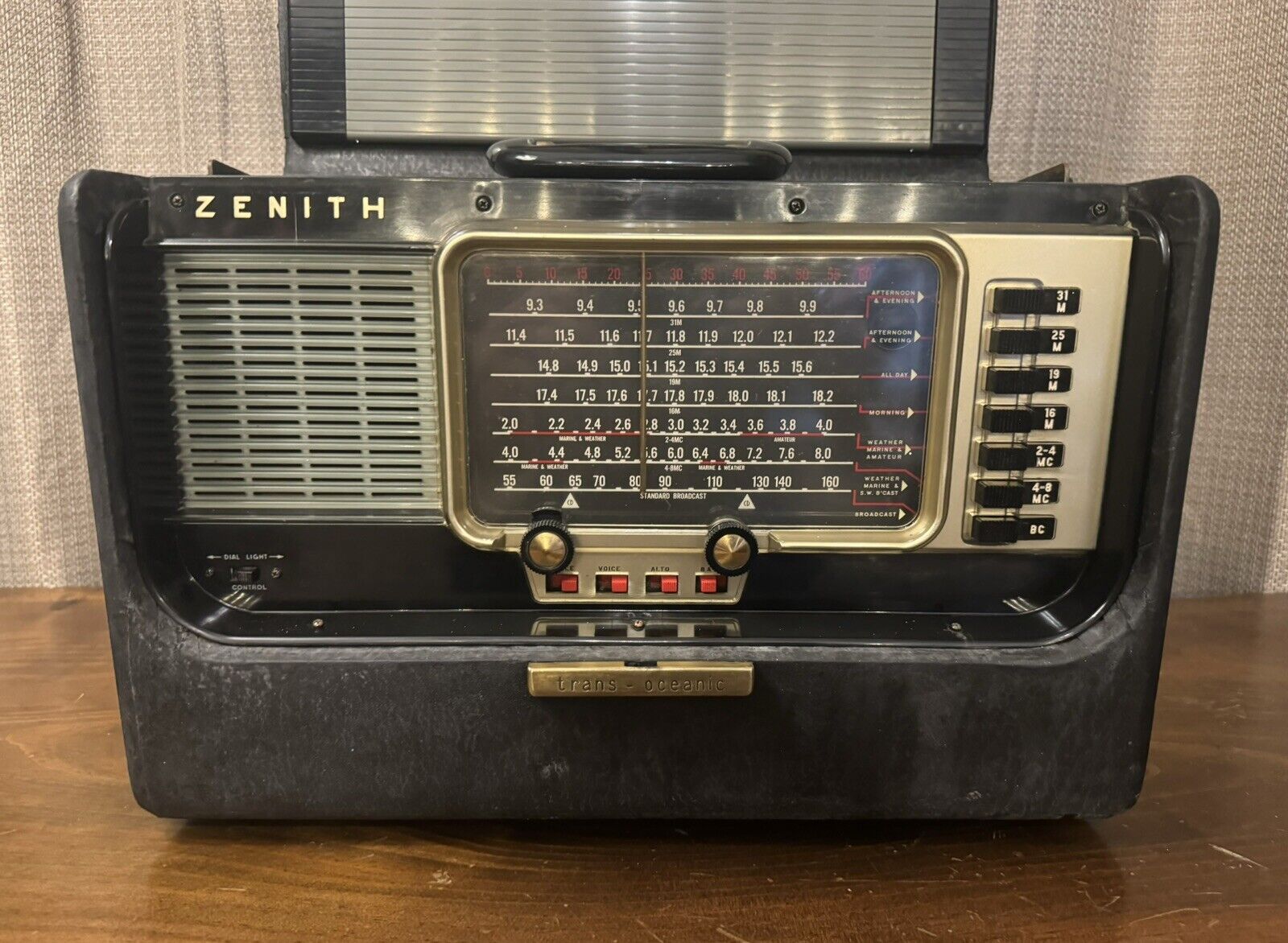 Vintage ZENITH Trans Oceanic Wave Magnet Tube Radio H500 WORKS GREAT CONDITION