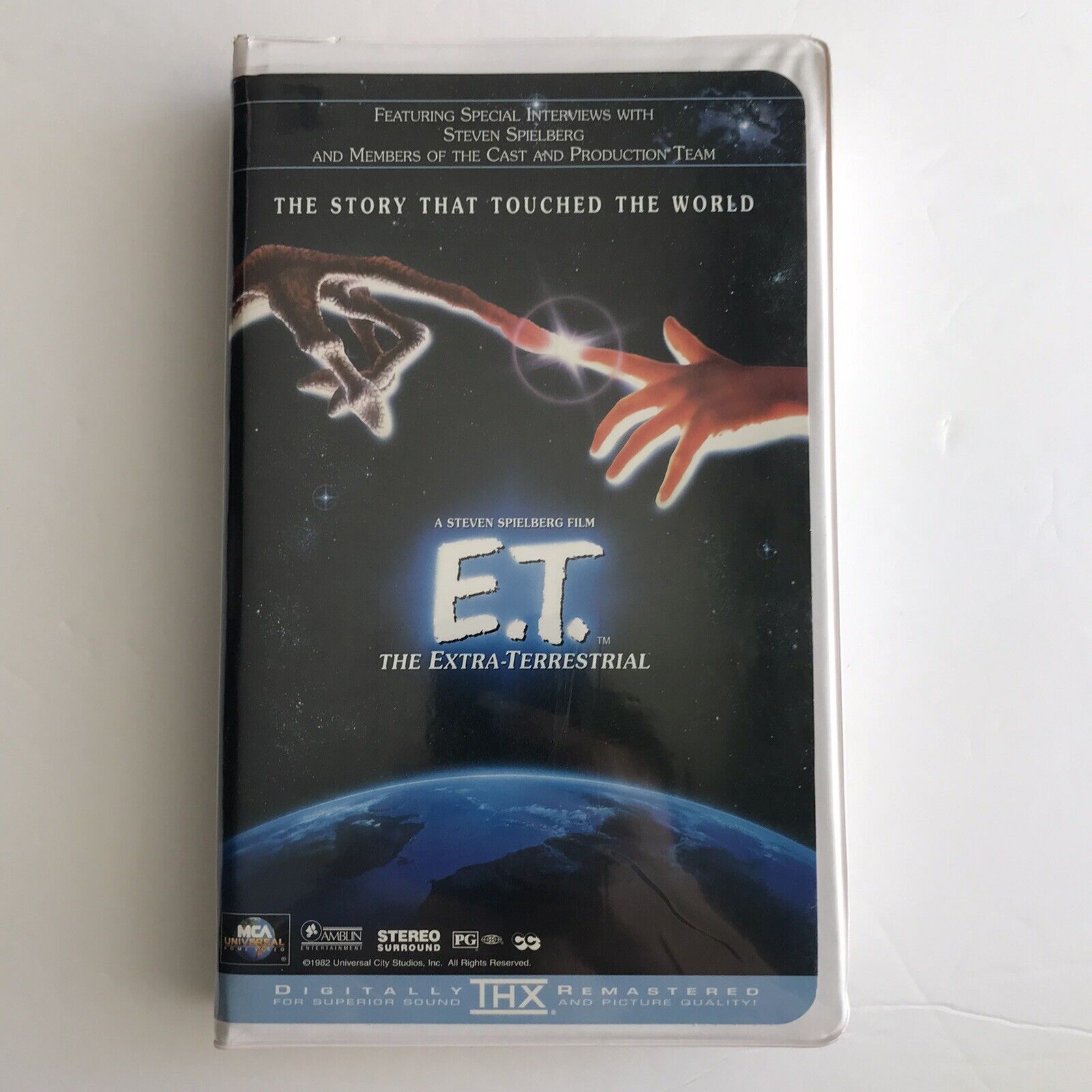 E.T. The Extra-Terrestrial (VHS, 1996, Clamshell) Vintage Sci-fi Movie 