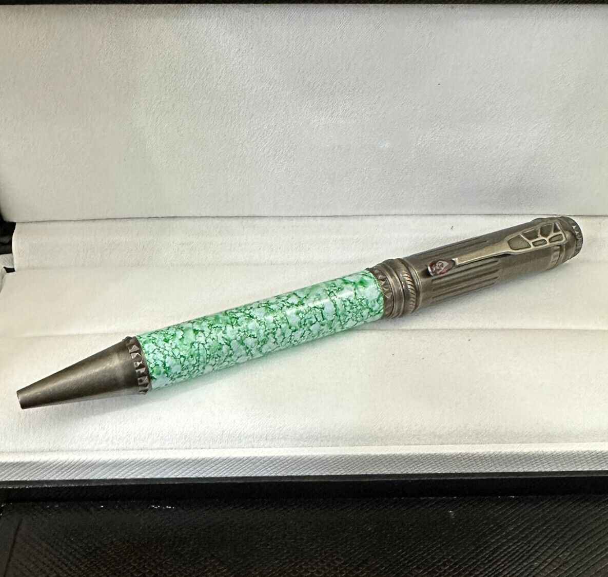 Luxury Patron of Arts Burgess Series Green Color + Silver Color Ballpoint Pen