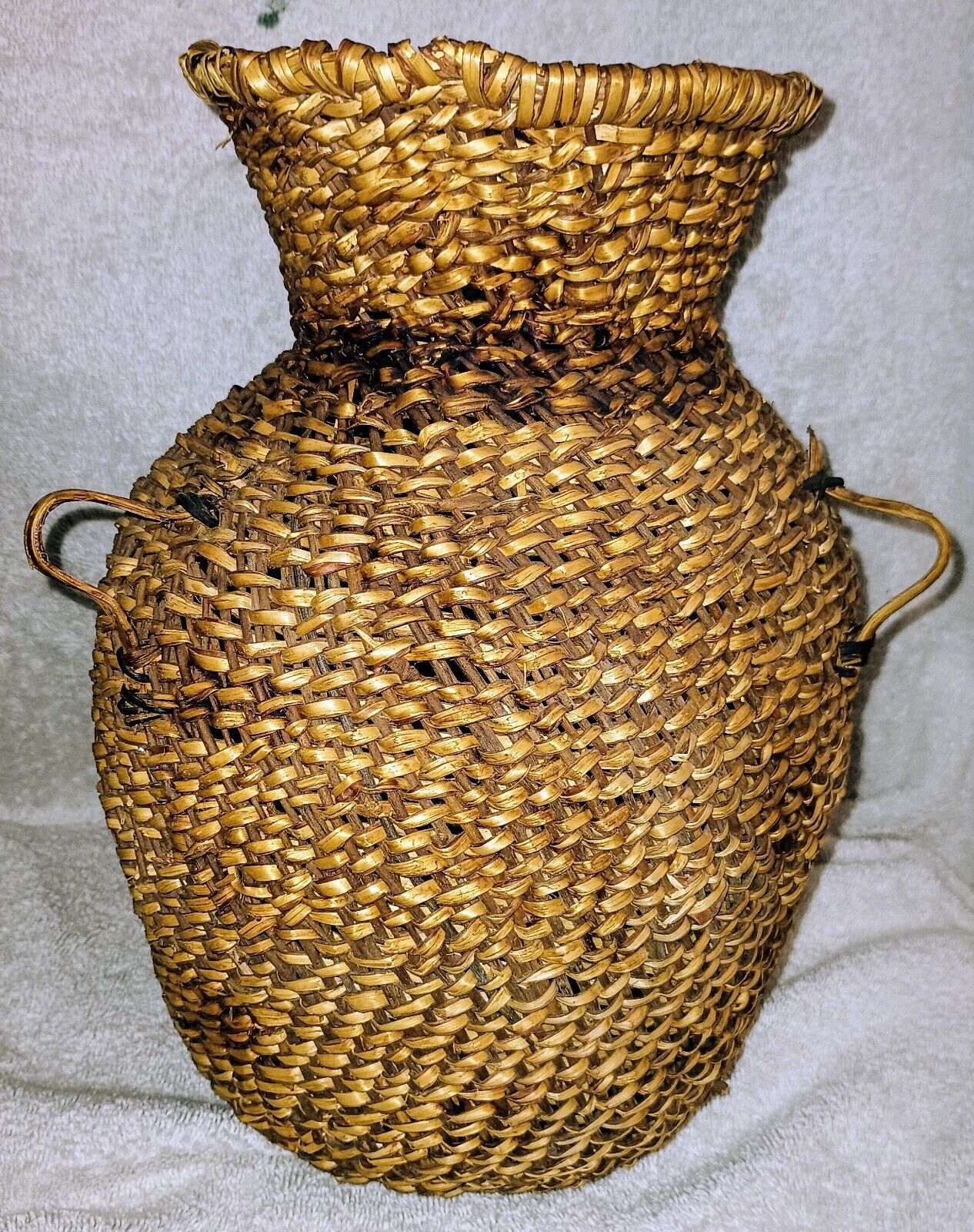 Wonderful Vintage Piute Seed Basket
