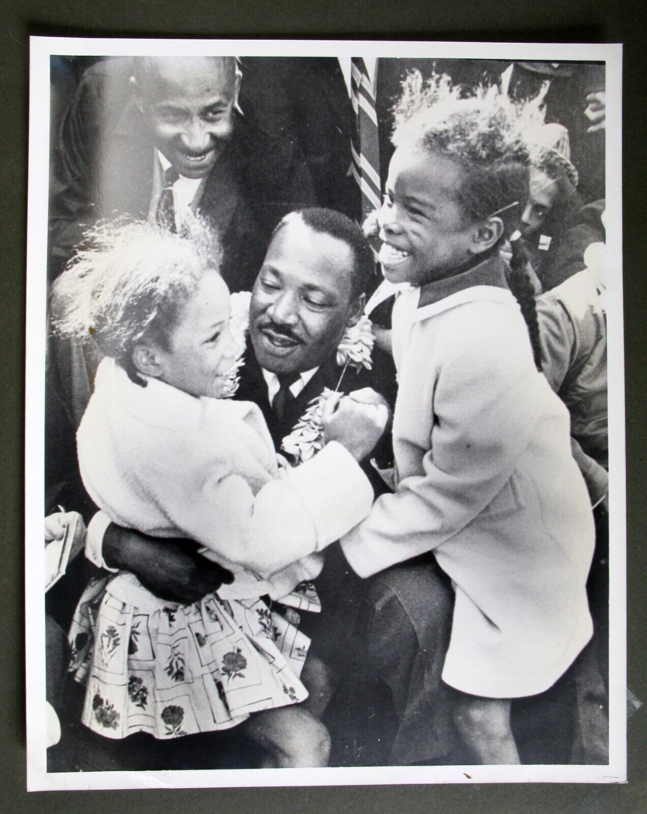 VINTAGE MARTIN LUTHER KING JR I HAVE A DREAM PHOTO HOLDING LITTLE BLACK KIDS 