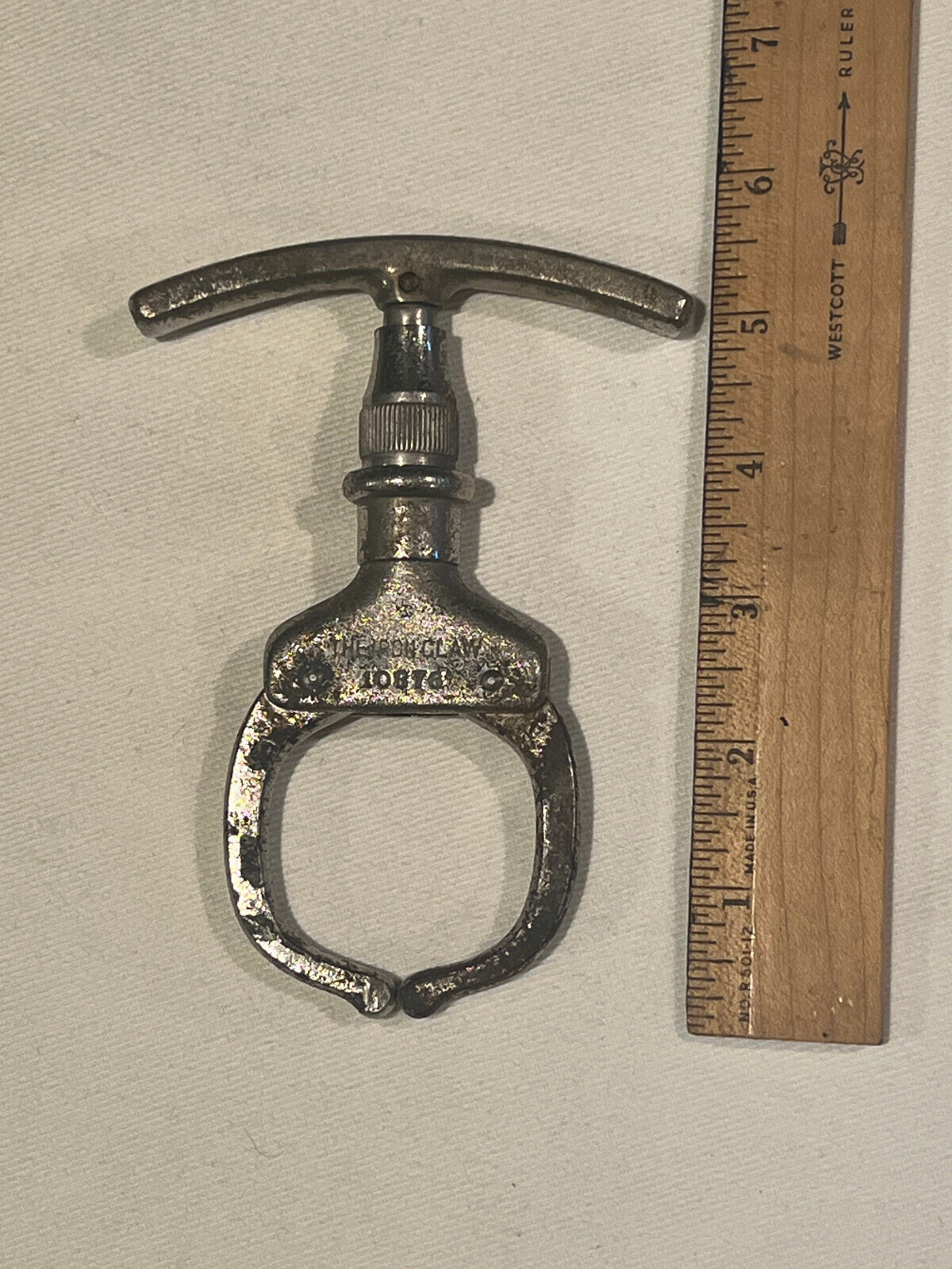 Vintage Argus mfg co THE IRON CLAW Handcuff  10876 USA Working