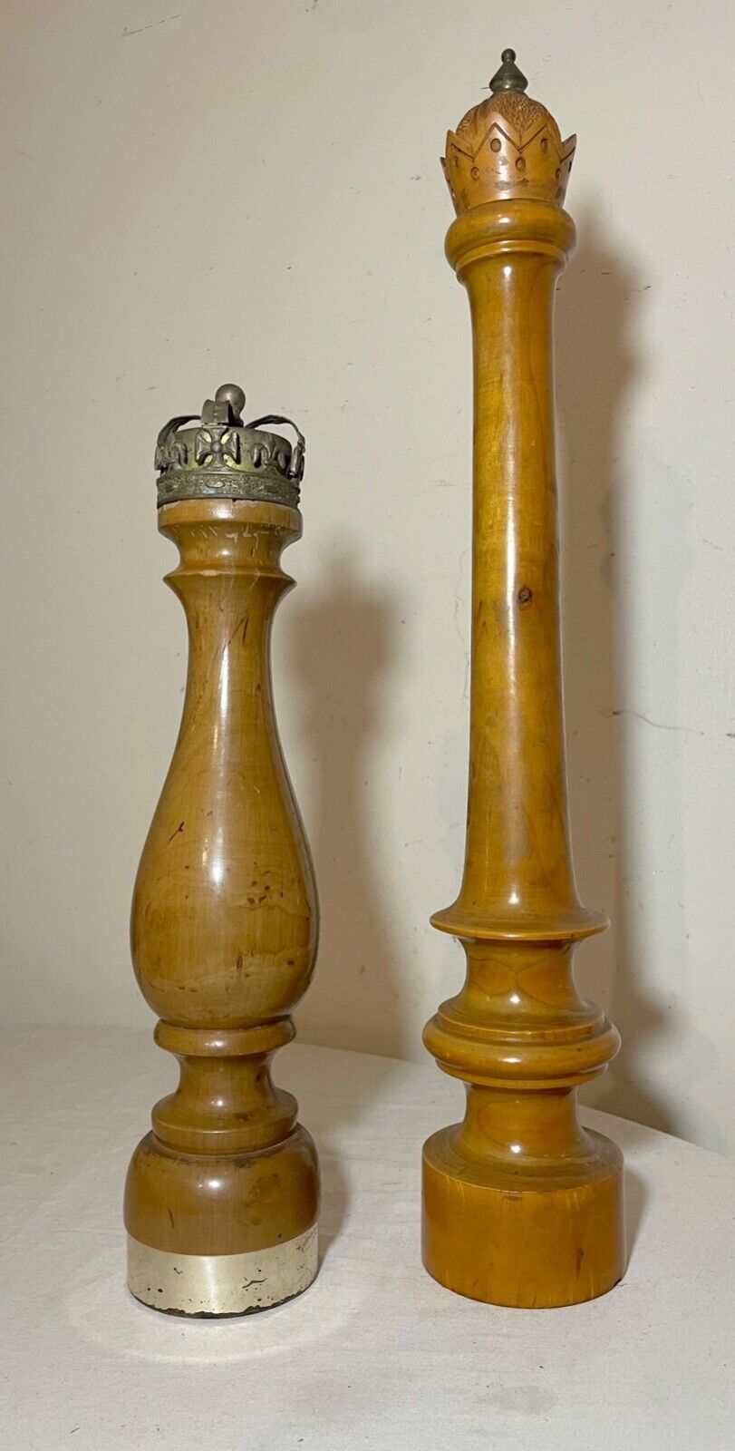 LARGE antique carved maple wood King Queen chess salt and pepper grinder mill