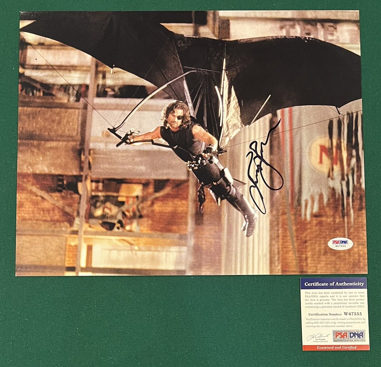 Kurt Russell Signed Escape From L.A. 11x14 Autograph PSA/DNA Certified#W47555