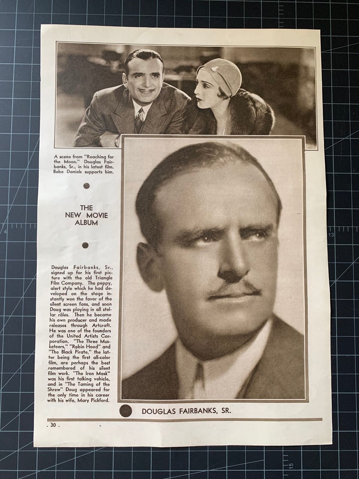 Rare/Scarce Vintage 1930 Hollywood Star Portrait Page - Douglas Fairbanks -