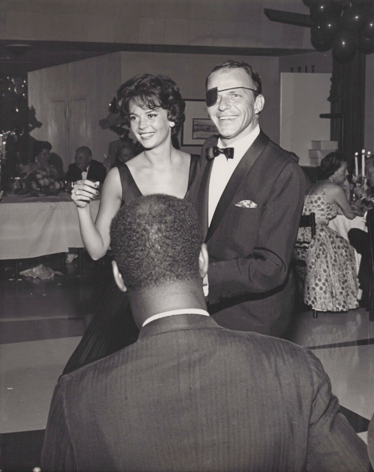 Natalie Wood + Frank Sinatra (1959) ⭐ Signed Autograph Murray Garret Photo K 324