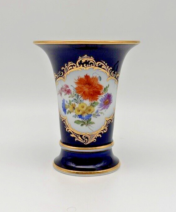 Vintage 1925-1949 Trumpet Form Floral Motif Meissen Porcelain Vase Hand painted