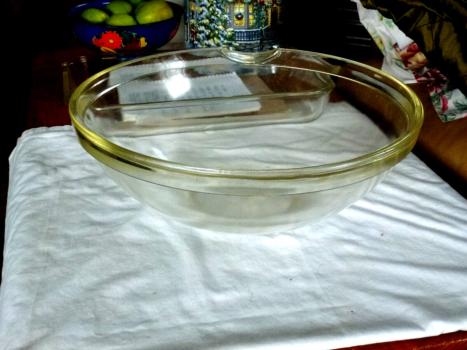 very early PYREX heavy BOWL, 17.5\