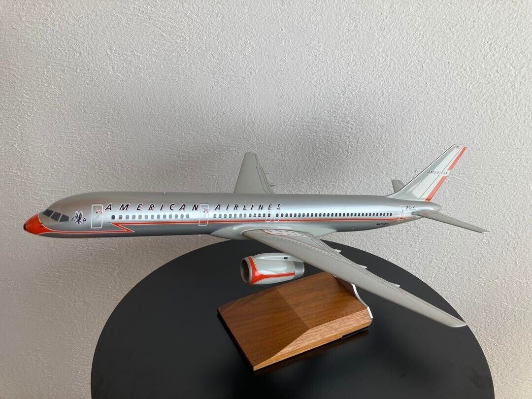 PACMIN American Airlines Special Paint B757 1/100 Super Rare Length: 47cm silver
