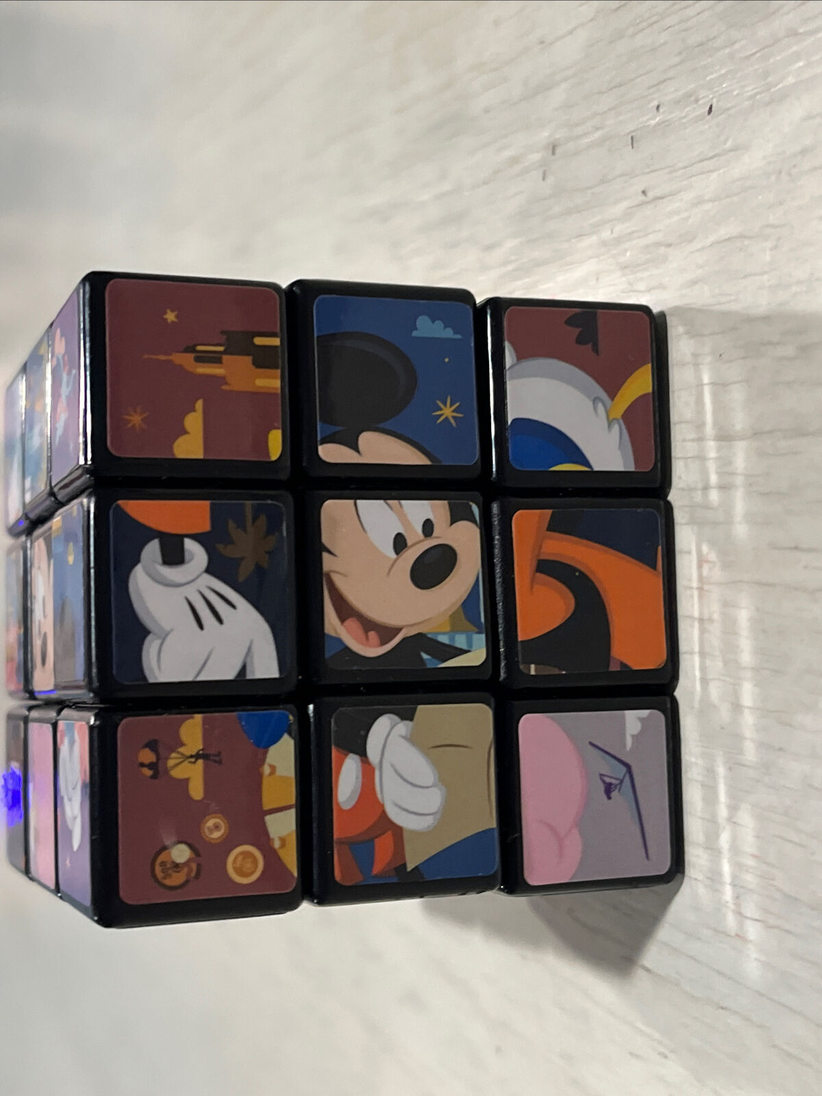Disney Rubik\'s Cube Mickey Donald Daisy Goofy Pluto Minnie Castle•••Puzzle