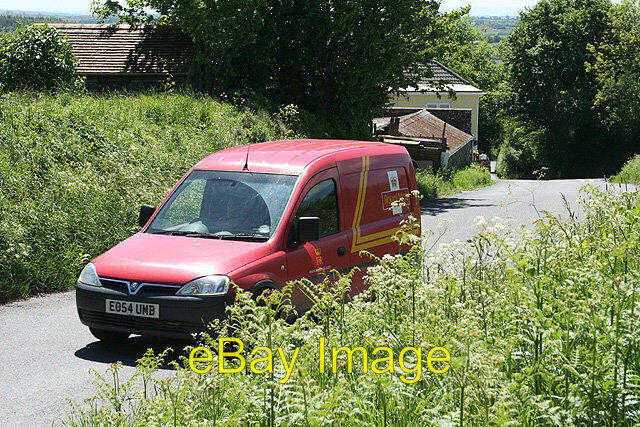 Photo 6x4 Filleigh: Heddon Heddon\\/SS6528 A Royal Mail van passes. Lookin c2007
