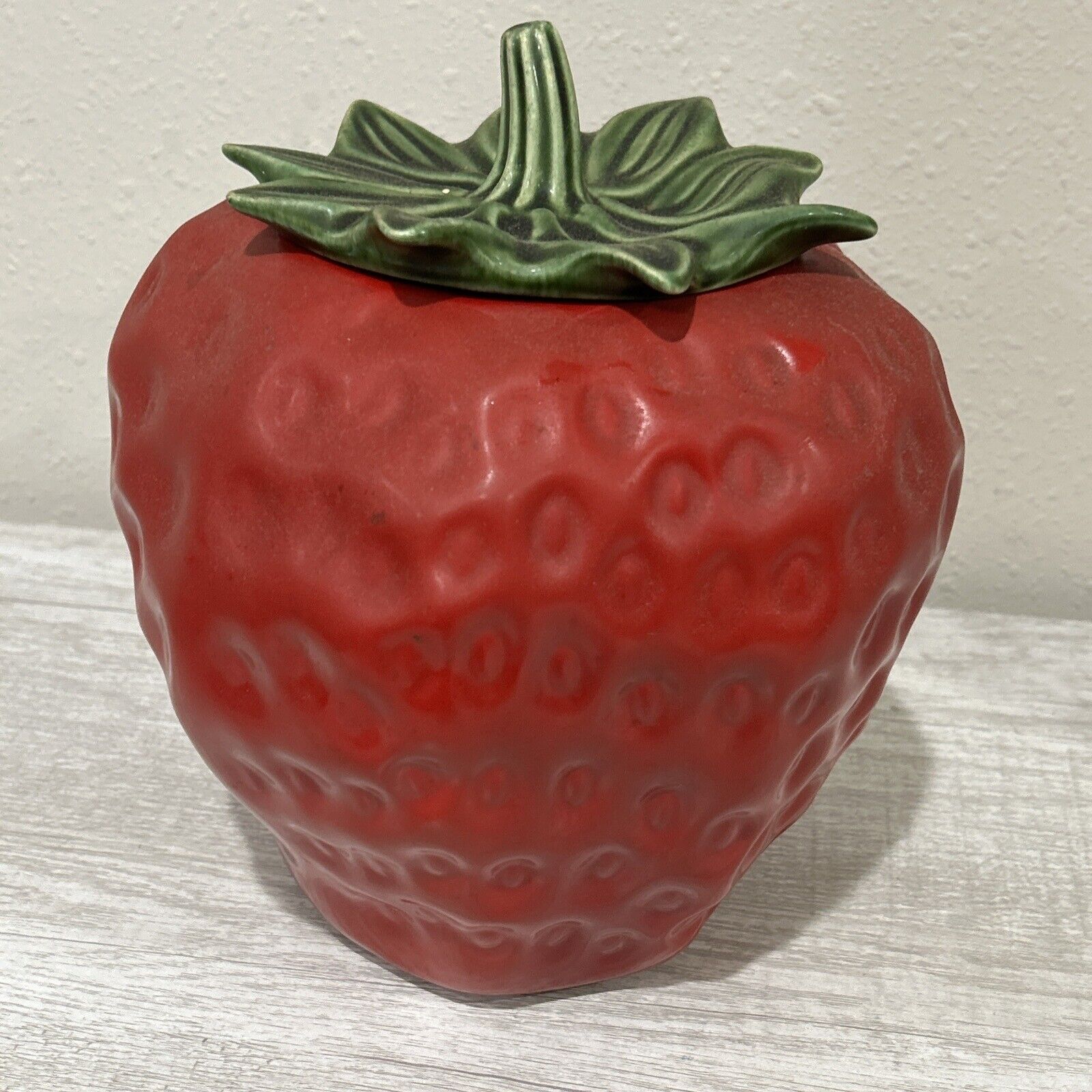 Vintage 1970’s Strawberry Ceramic Cookie Jar Canister VTG McCoy #263 USA