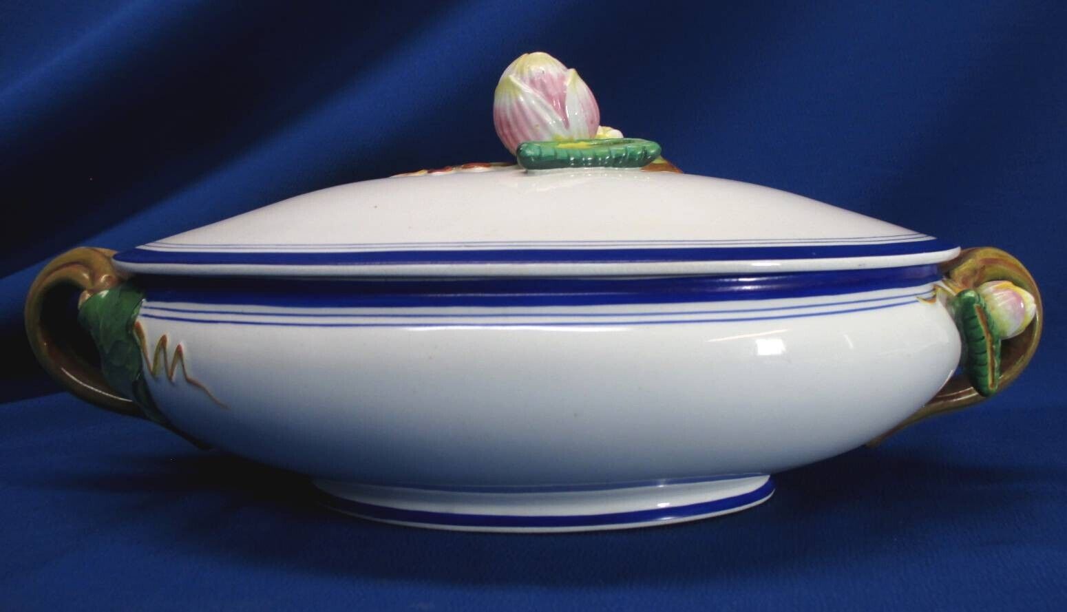 1858 WP & G PHILLIPS STAFFORDSHIRE WATER LILY BUD & LEAVES OVAL TUREEN