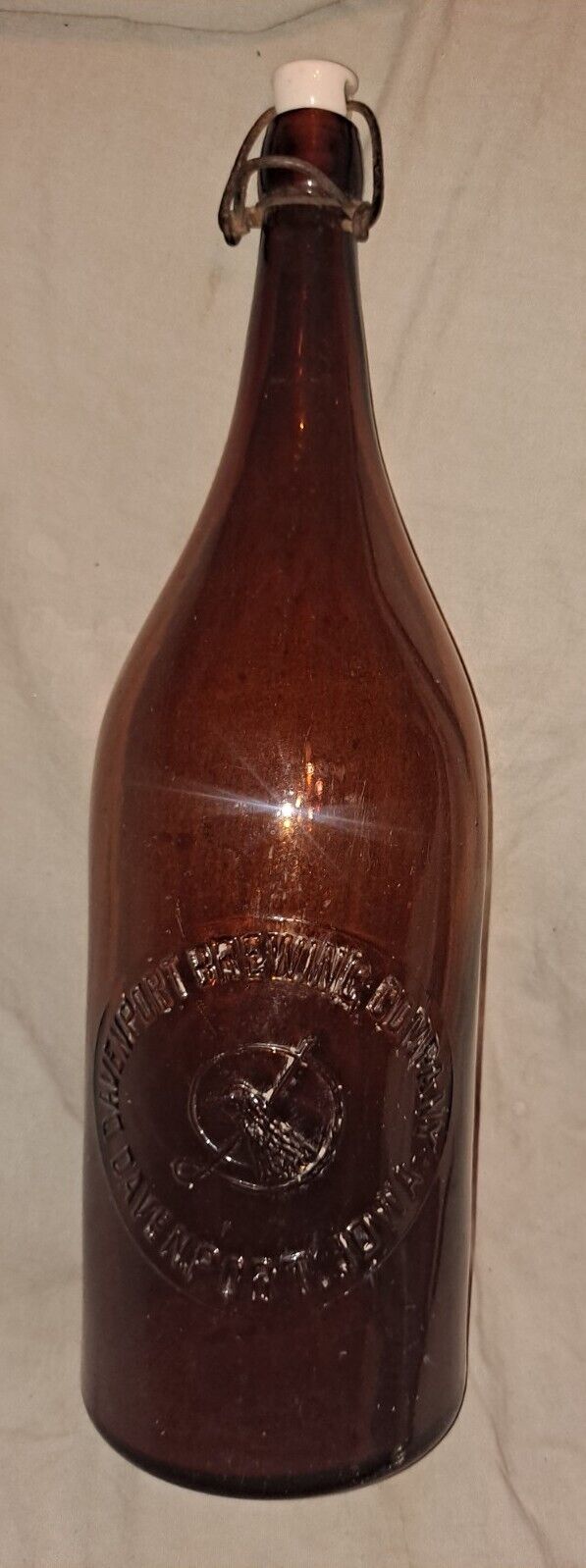 Davenport Brewing Co. Davenport, IA Iowa Big Beer Bottle Bird Embossed Blob Top