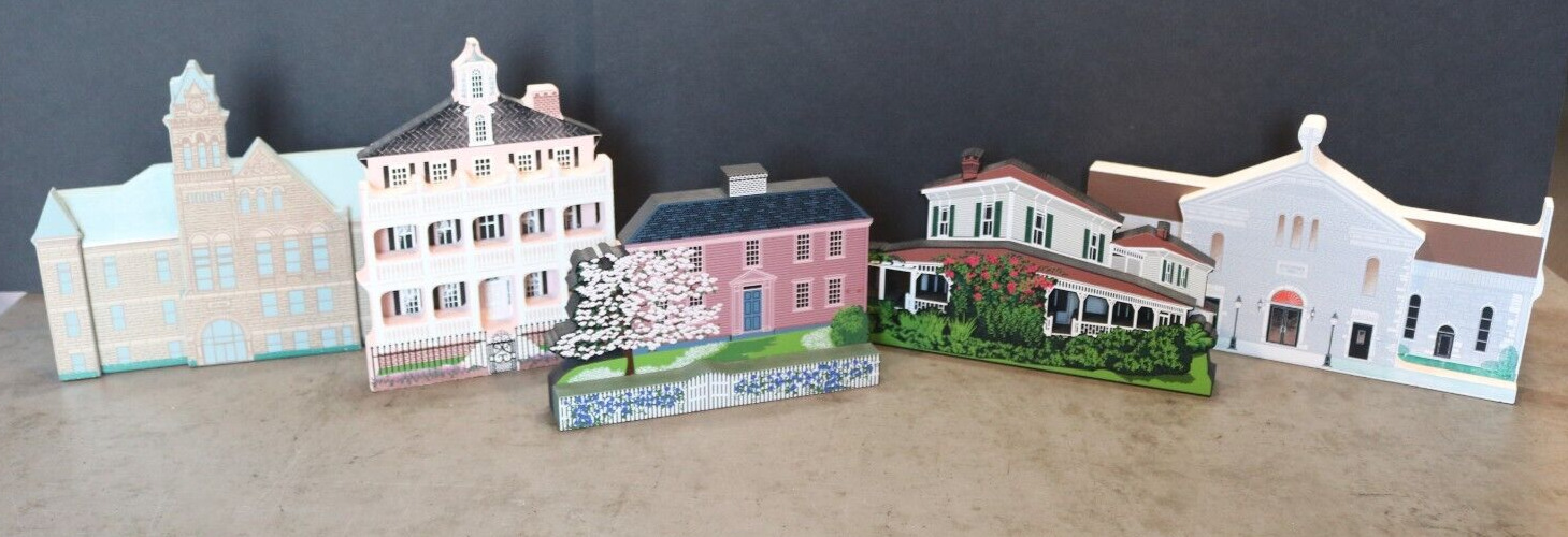 LOT OF 5 WOODEN COLLECTIBLE HISTORIC BUILDINGS SHELIA\'S & JOHN HOLLADAY GENEAUX