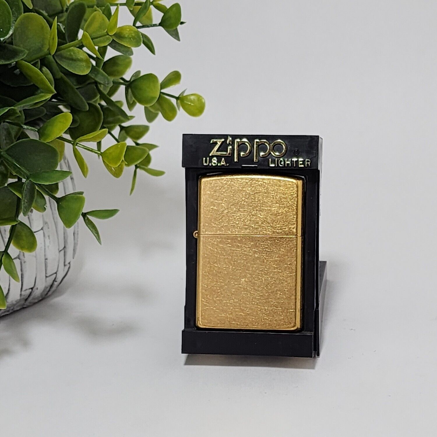 Zippo Regular Gold Dust Chrome Lighter Petrol Windproof New in Box Sealed 207G