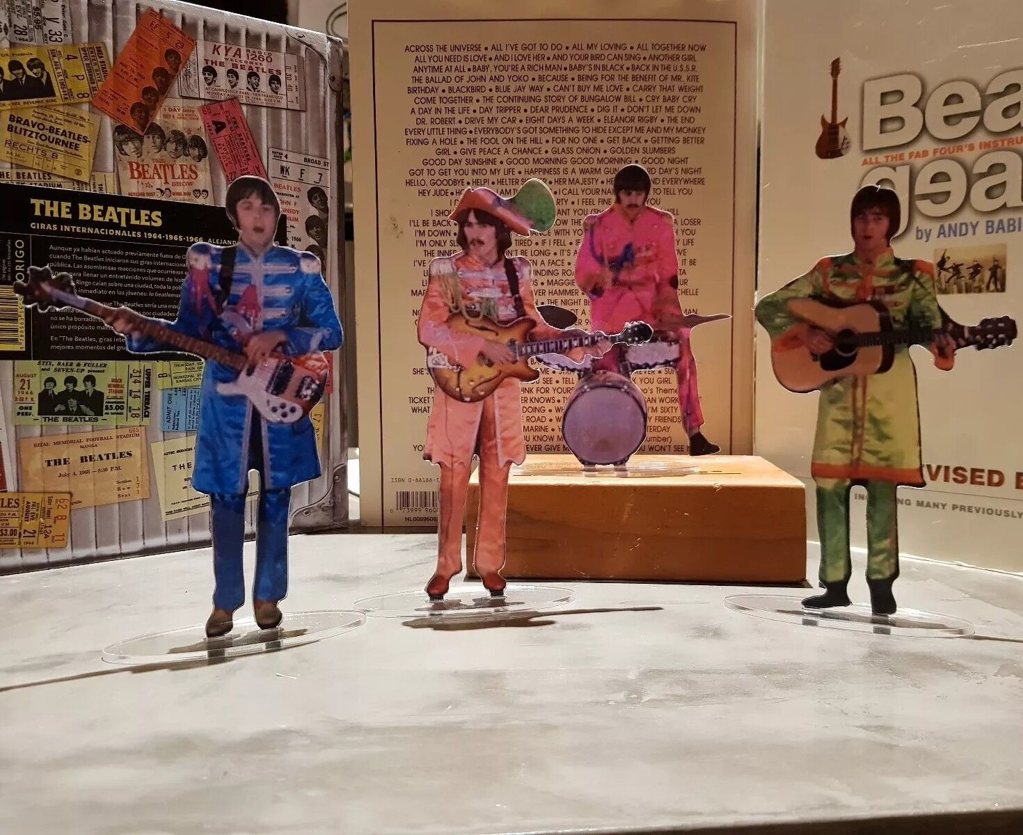 The Beatles Sgt.Peppers figures cristal clear acrylic They look incredibly real