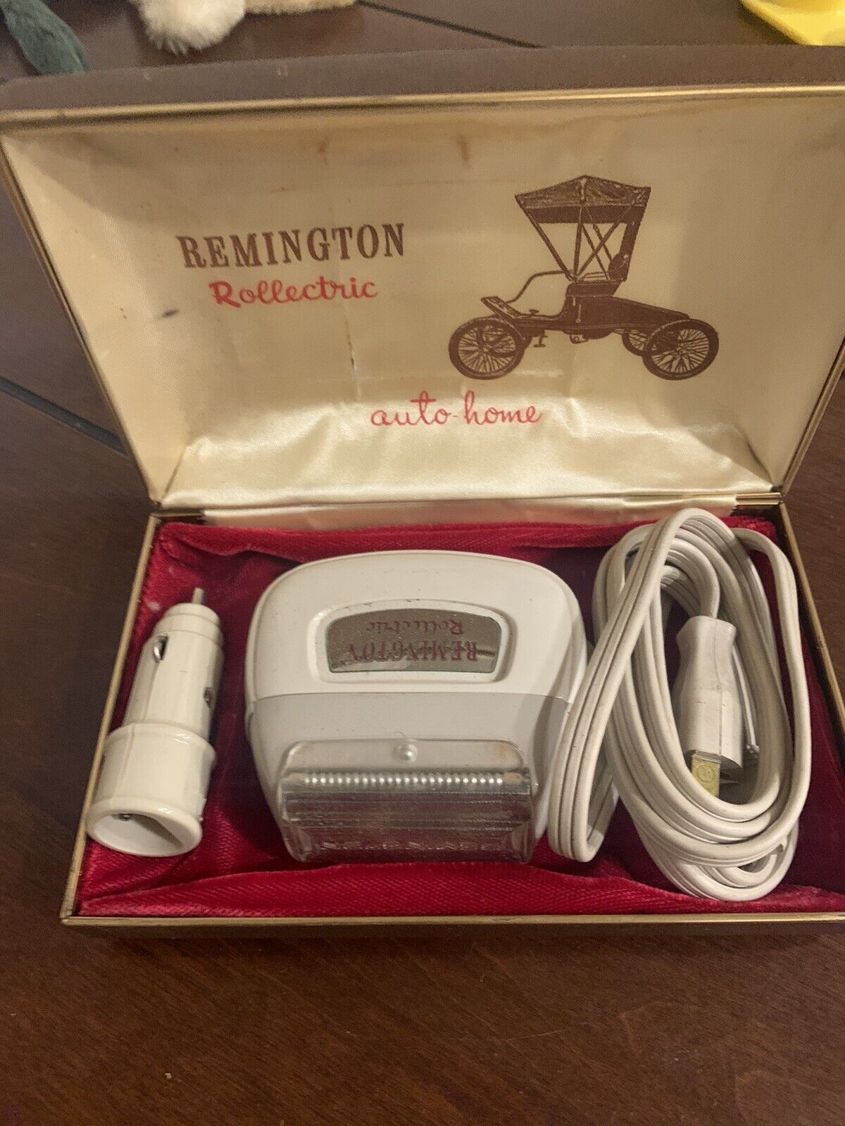 VTG Remington Rollectric 12V 110V Auto Home Electric Shaver Antique Original Box