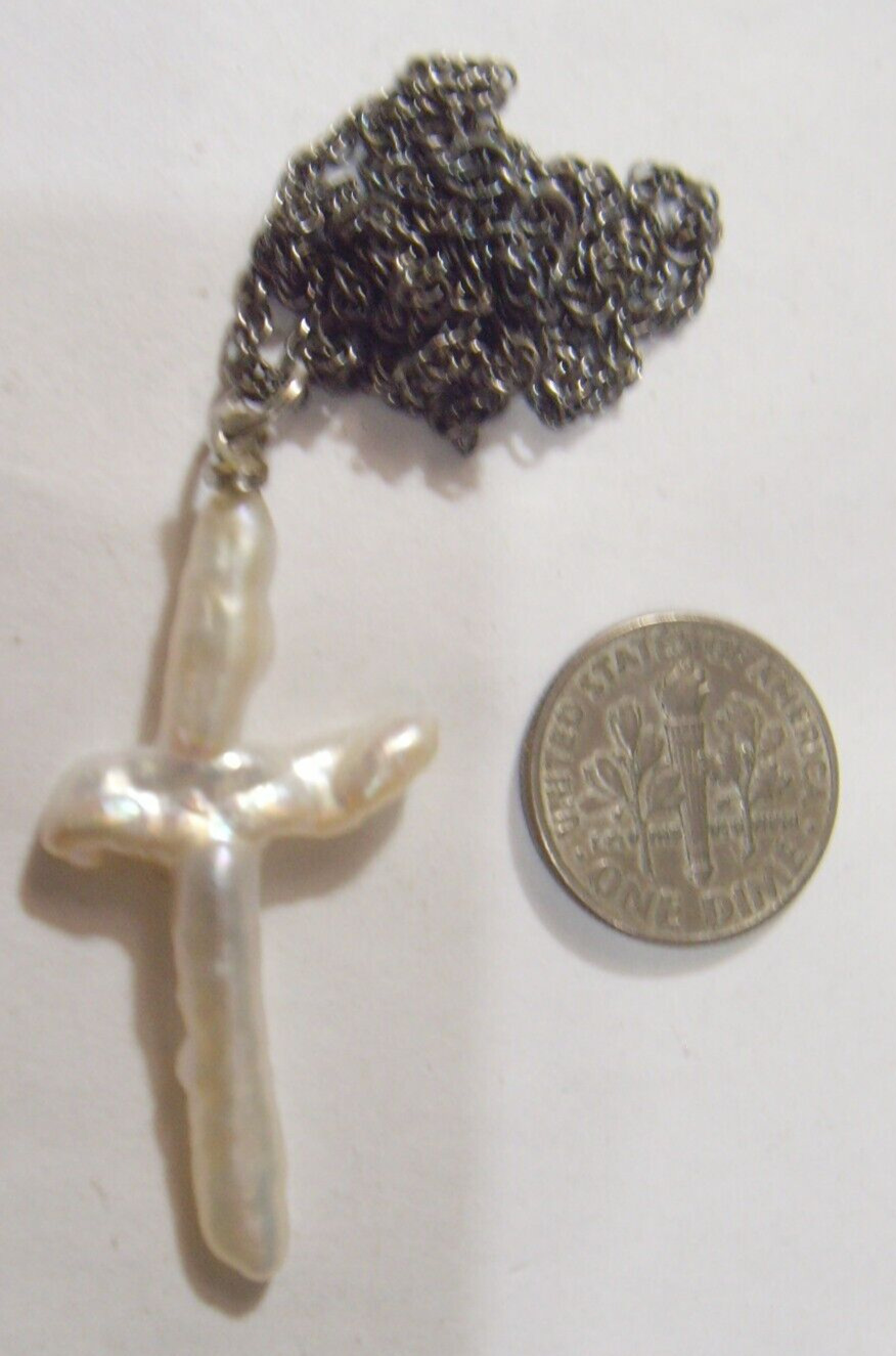 vintage sterling silver cross pearl Christian religious necklace 53071