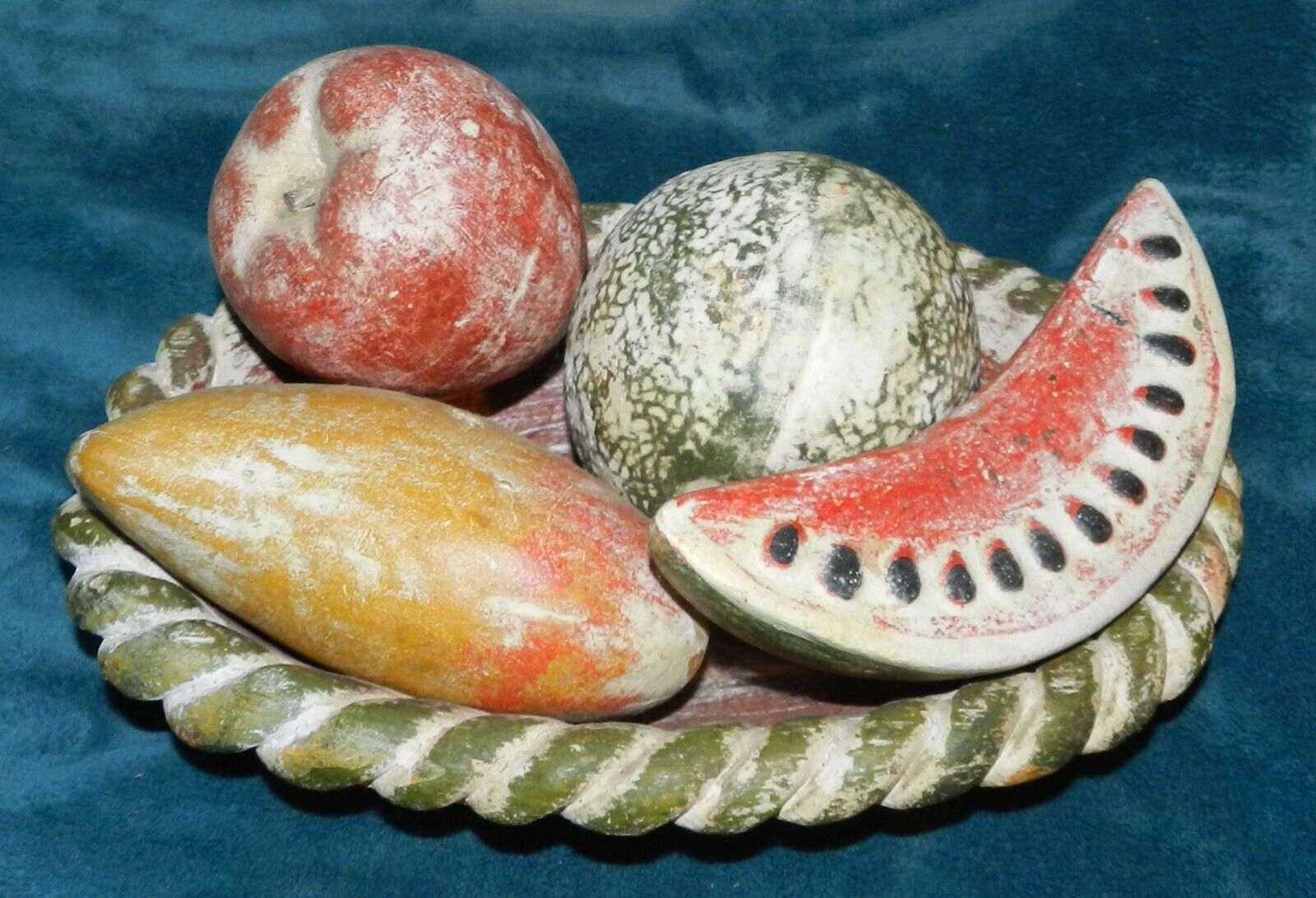 BEAUTIFUL MEXICAN HAND PAINTED CLAY POTTERY FRUIT BOWL