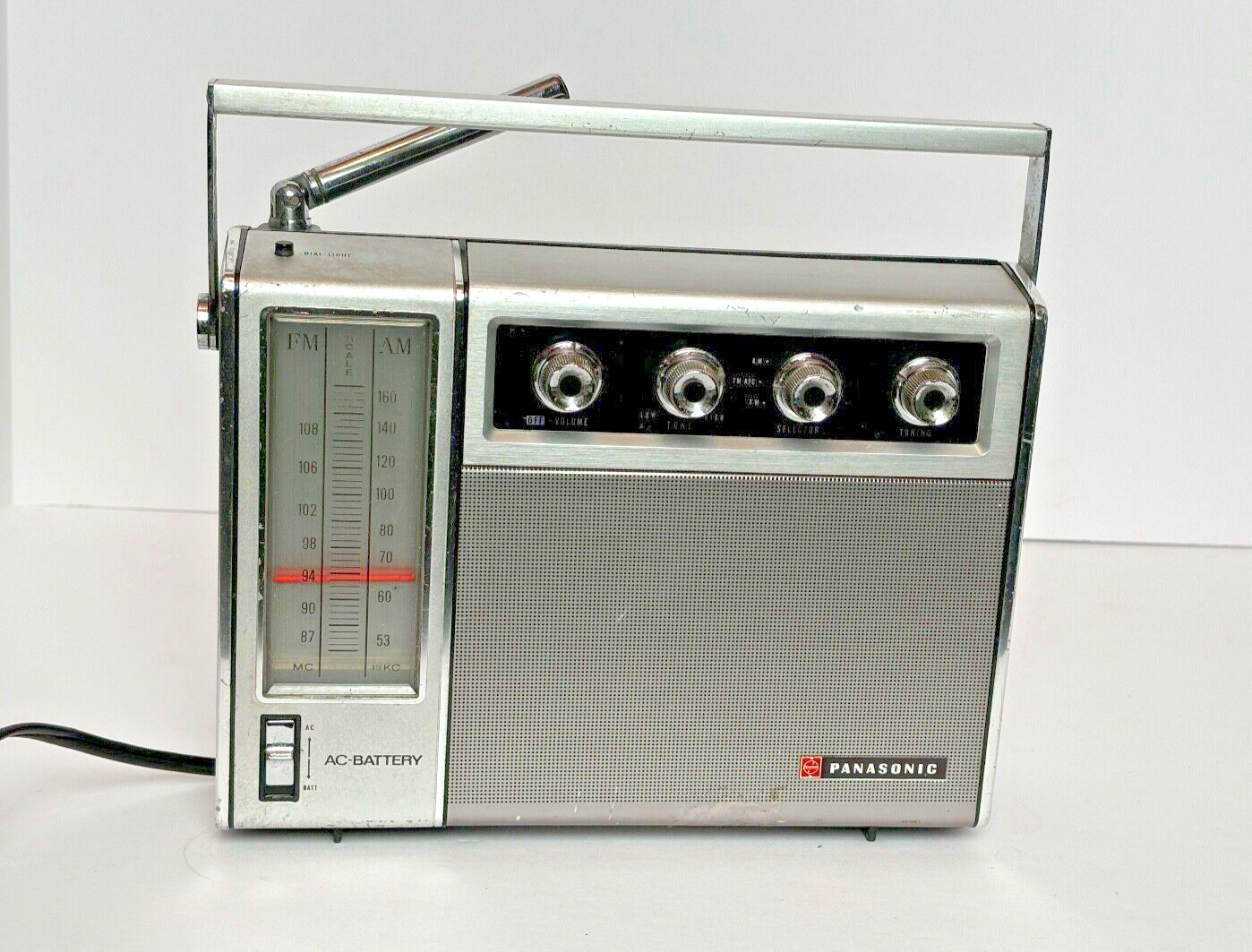 VINTAGE 1968 Panasonic Model # RF-757 AM/FM 10 Transistor Radio Working