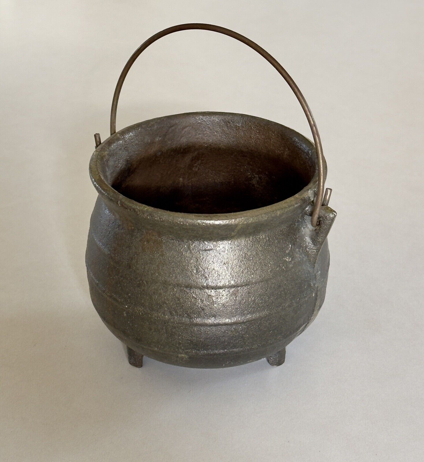 Antique Black Cast Iron Cauldron 3 Leg Vintage OLD Primitive Cauldron Handle Pot