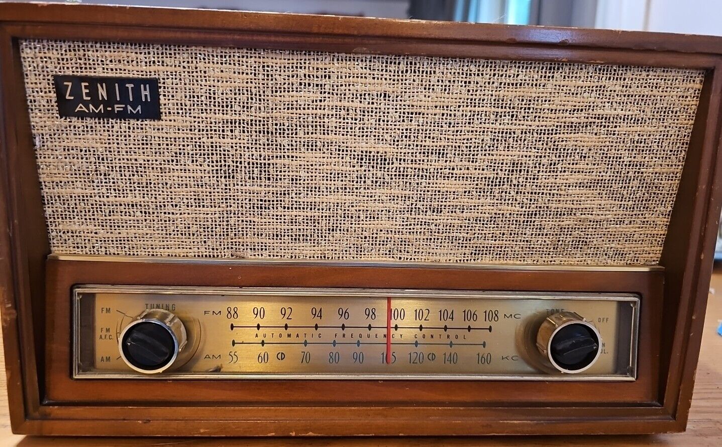 Zenith AM/FM Stereo Tube Radio Model S-50681 in Working Condition Vintage Wood