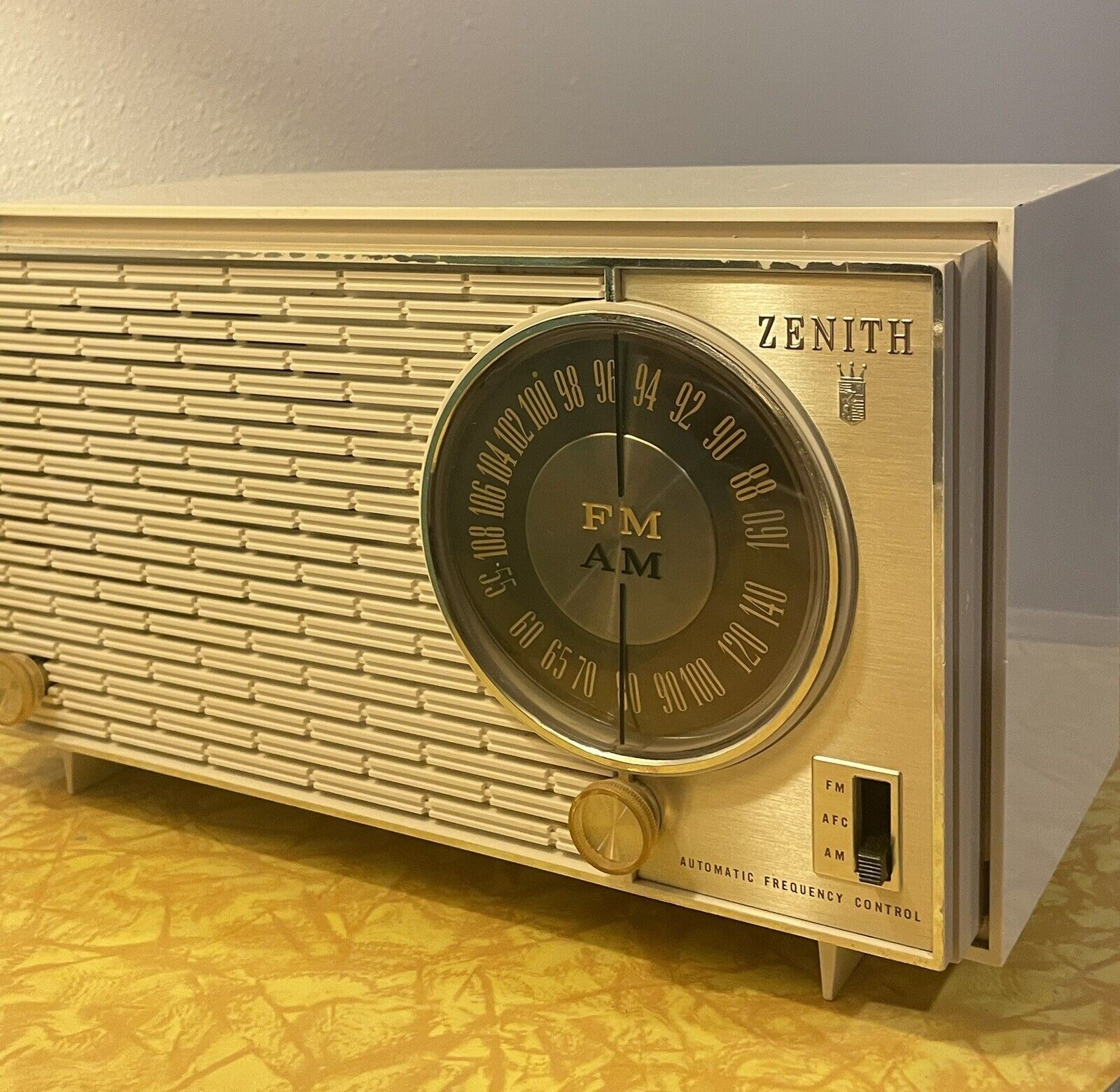 1959 Zenith Radio Tube, Am/Fm, Works Great Used