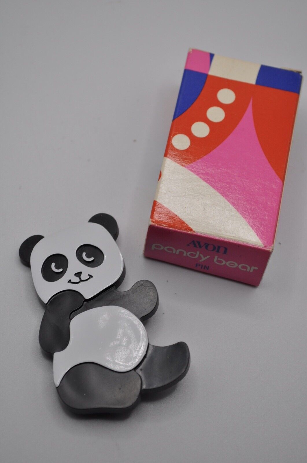 Vintage Avon 1973 Pandy Bear Panda Pin with Box NEW