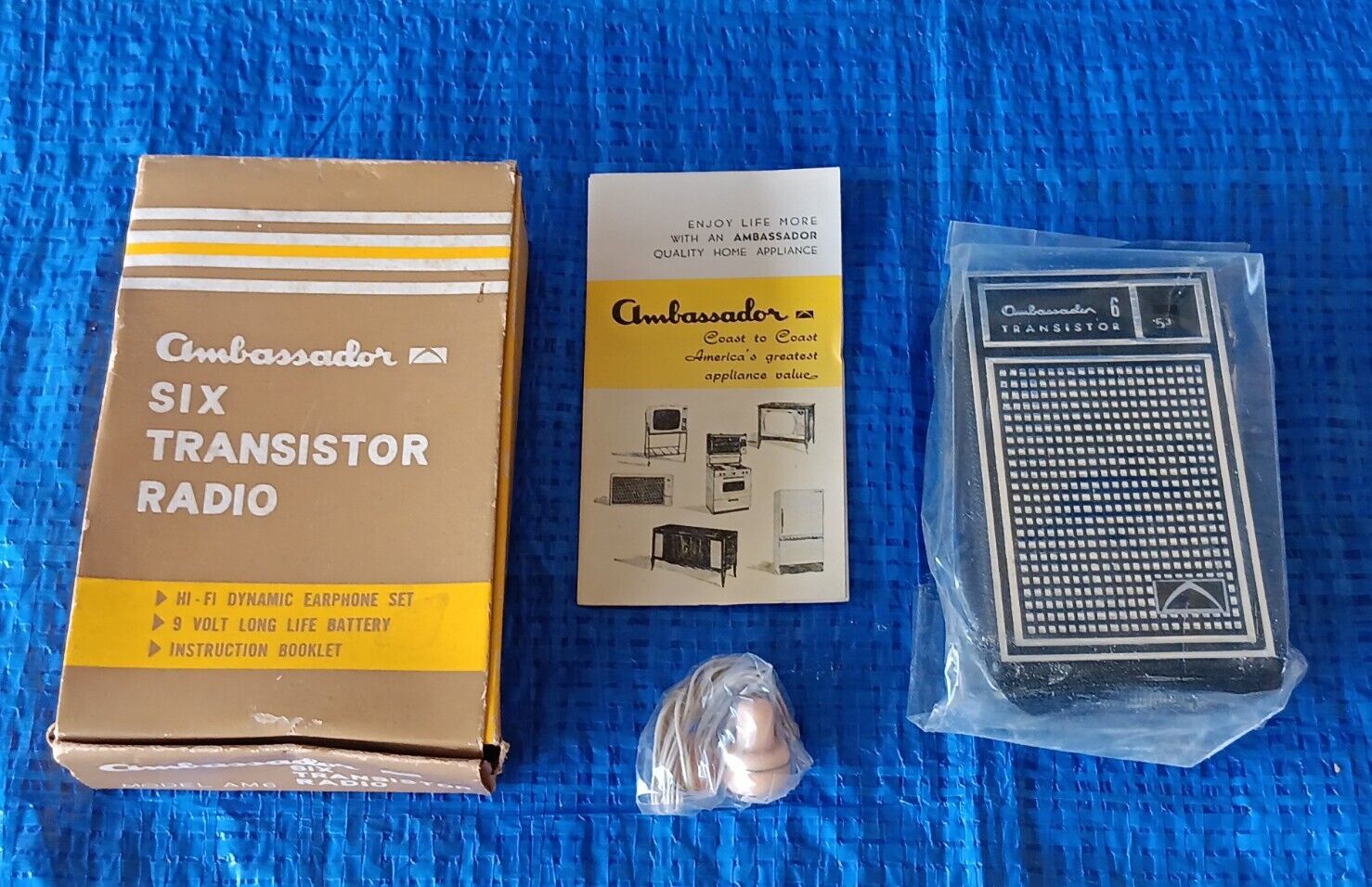 1961 Vintage AMBASSADOR SIX TRANSISTOR RADIO (Model AM6) - Brand NEW 